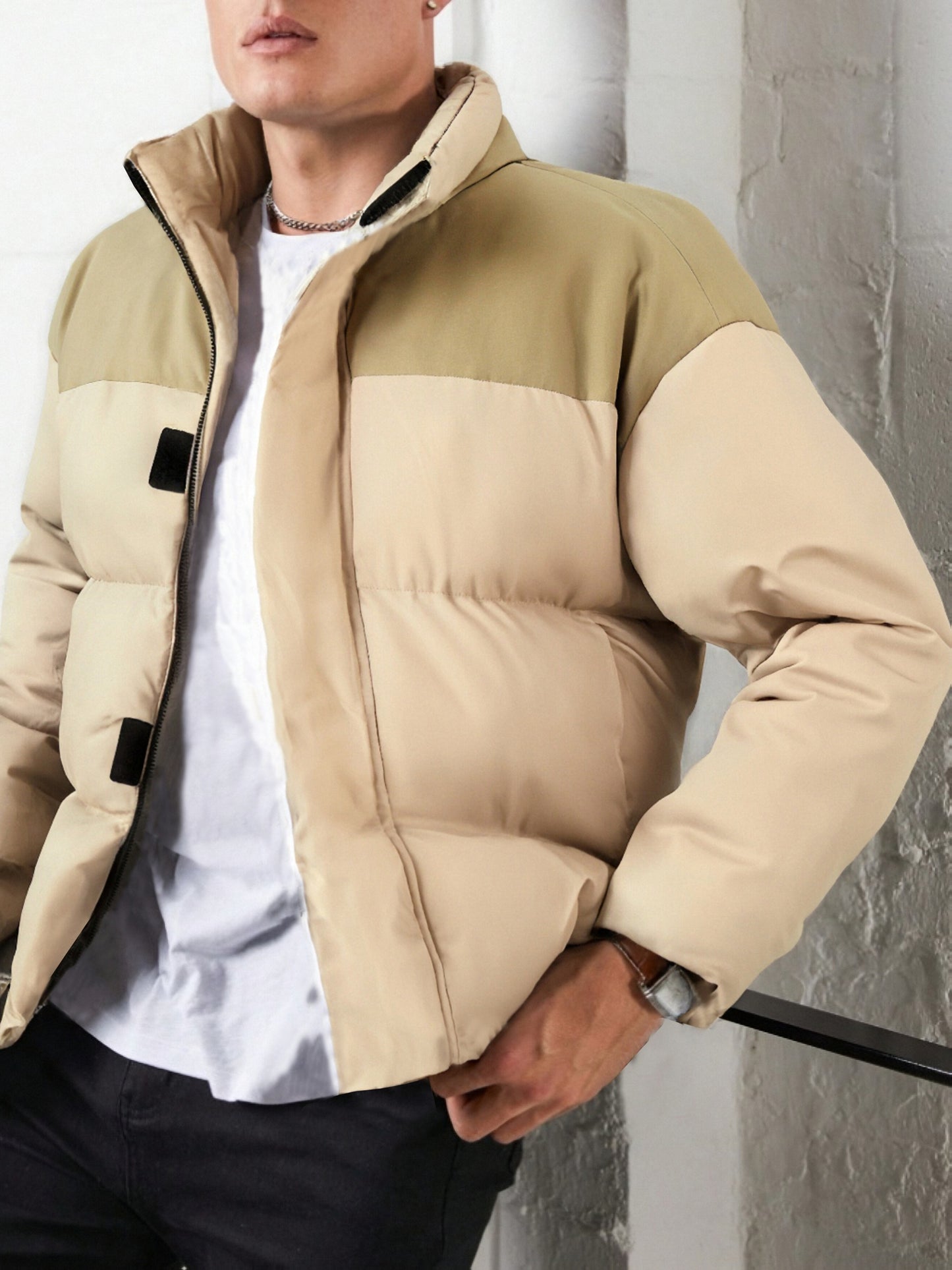 Men's Winter Color-Block Jacket with Stand Collar - Black & Casual Outdoor Warm Coat, Polyester-Filled Zipper Front, Regular Fit for Cold Weather, No Stretch Fabric