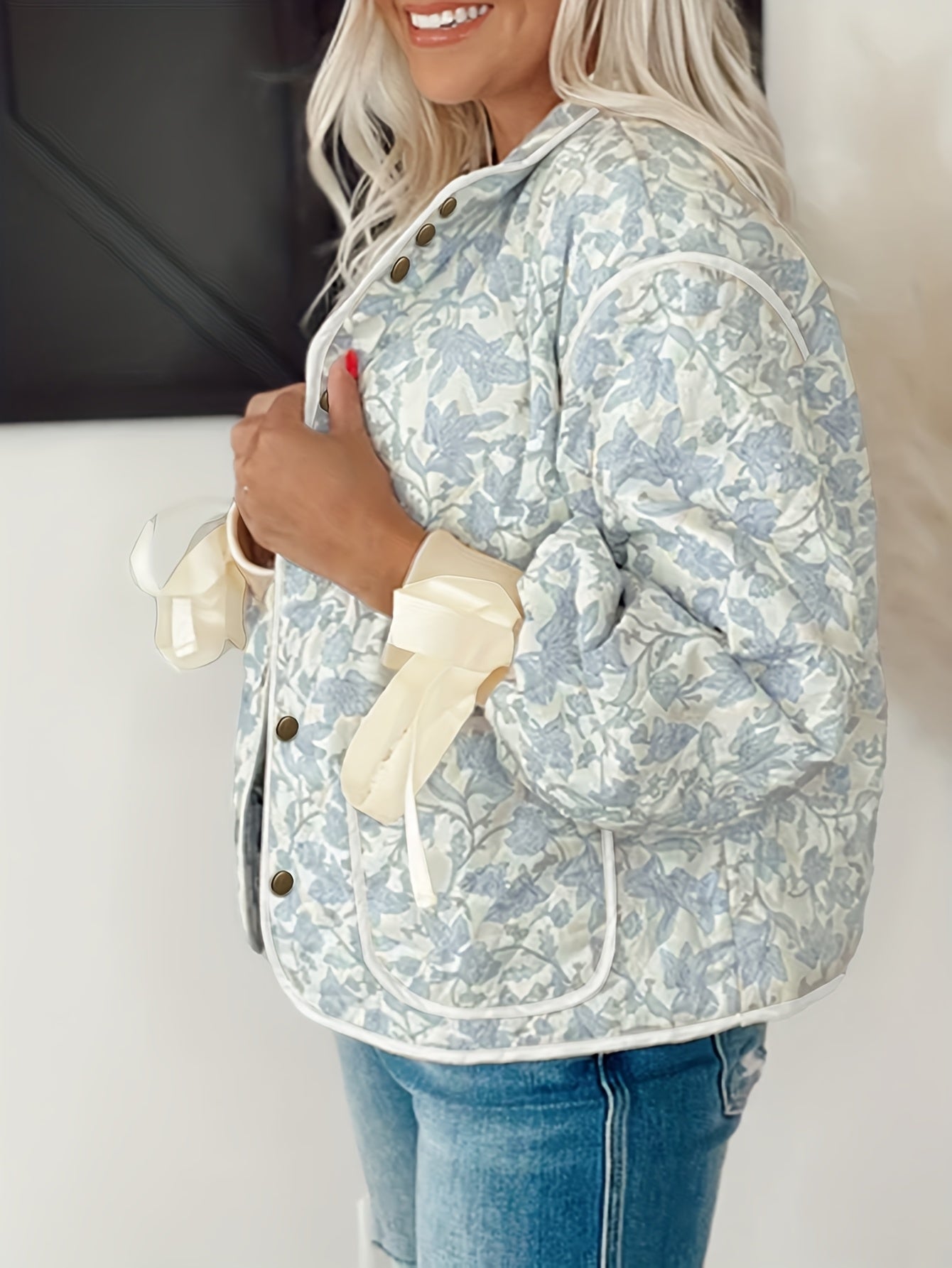 Plus Size, Women's Elegant Large Size Floral Print Winter Coat - Oversized Collar Long Sleeve Jacket with Pockets, Structured Fit & Machine Washable Fabric, Blue/White/Black/Beige Trench Coat for Fall & Winter, Digital Print