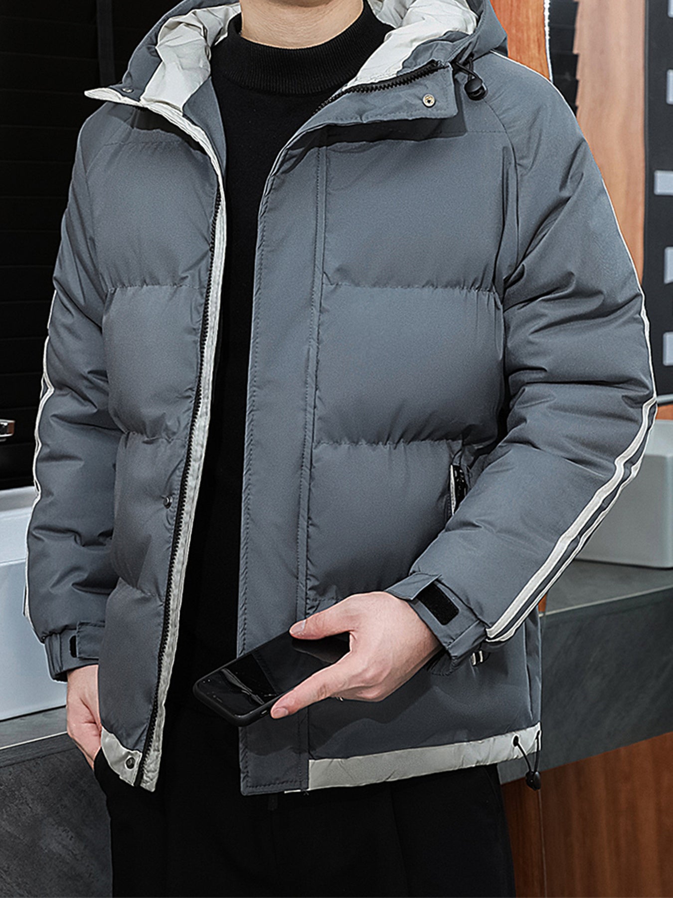 1pc Men's Heavy-Duty Winter Jacket with Hood - -Filled Coat, White & Dark Green, Golden-Zip Closure, Machine Washable, Casual Outdoor Wear (Snow, Windproof) - Regular Fit for, Skiing, Cold