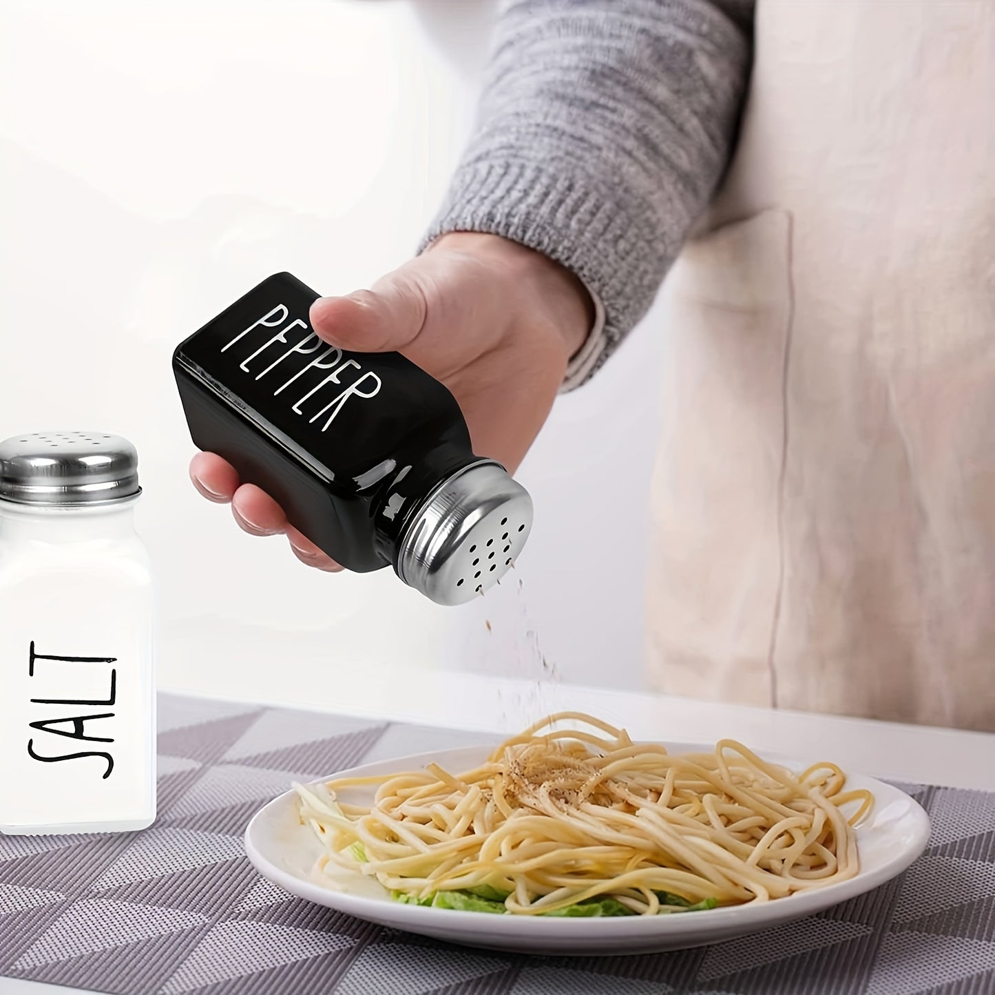 2pcs Salt And Pepper Shakers Set, Glass Spice Shaker With Stainless Steel Lid, Salt And Pepper Jar Set, Wedding Gifts, Mother's Day GiftsKitchen Supplies, Kitchen Decor Kitchen Accessories