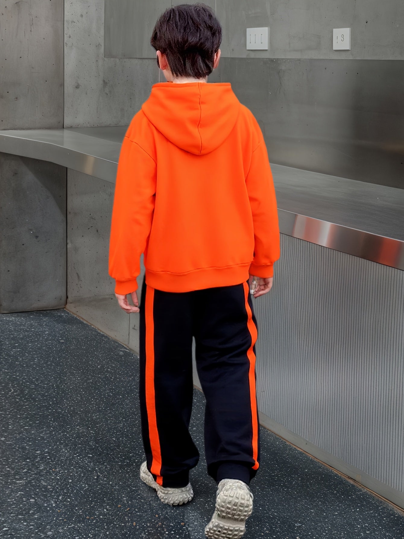 2pcs Boys' Winter Hooded Sweatsuit & Pants - Warm Sweater Outfit with Matching Long Pants, Colorblock Hoodie (Suitable for & Big Kids) - Machine Washable 2pcs set, Perfect for Outdoor