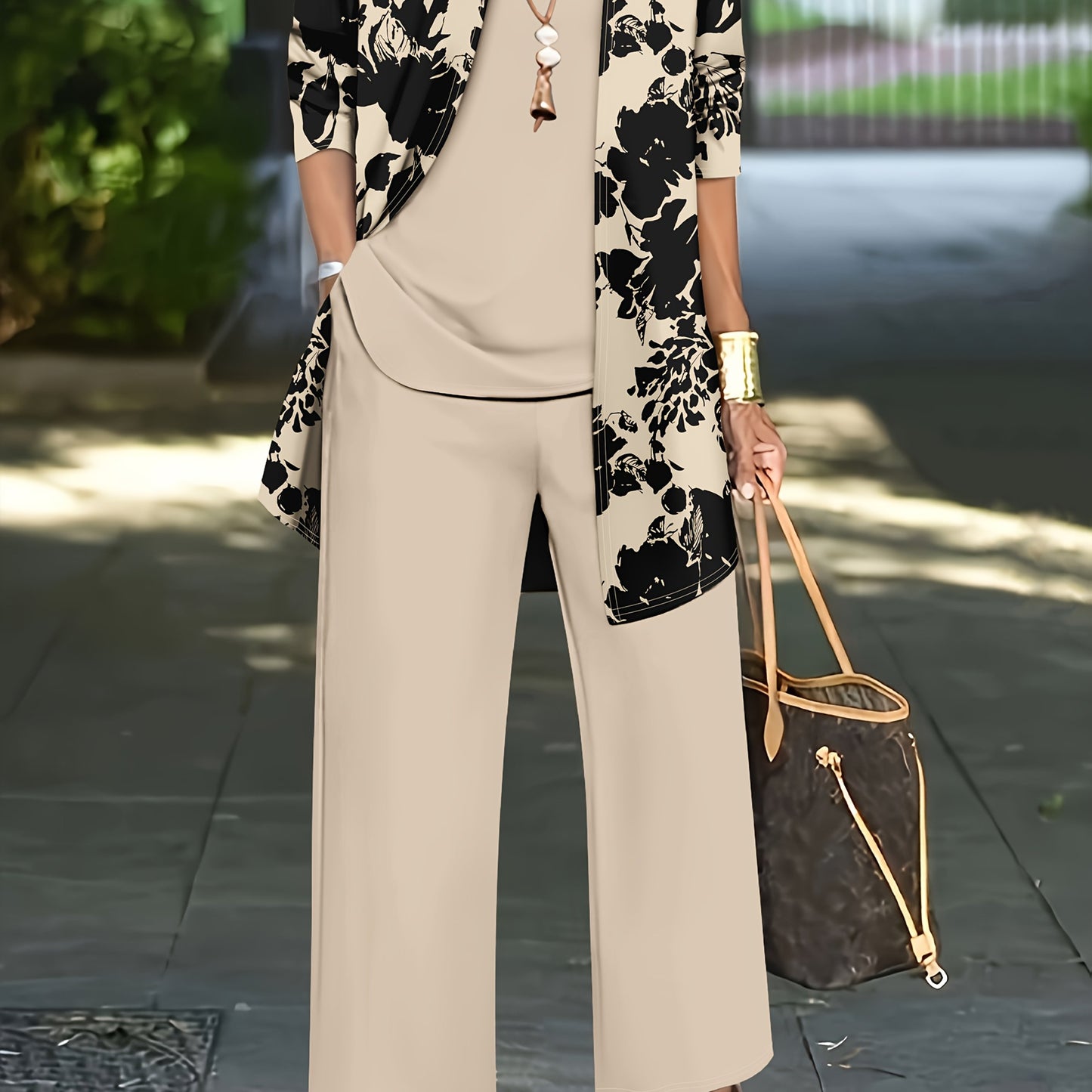 Plus Size, A three-piece set of elegant and unique female plus-size floral printed top and solid-colored vest and trousers