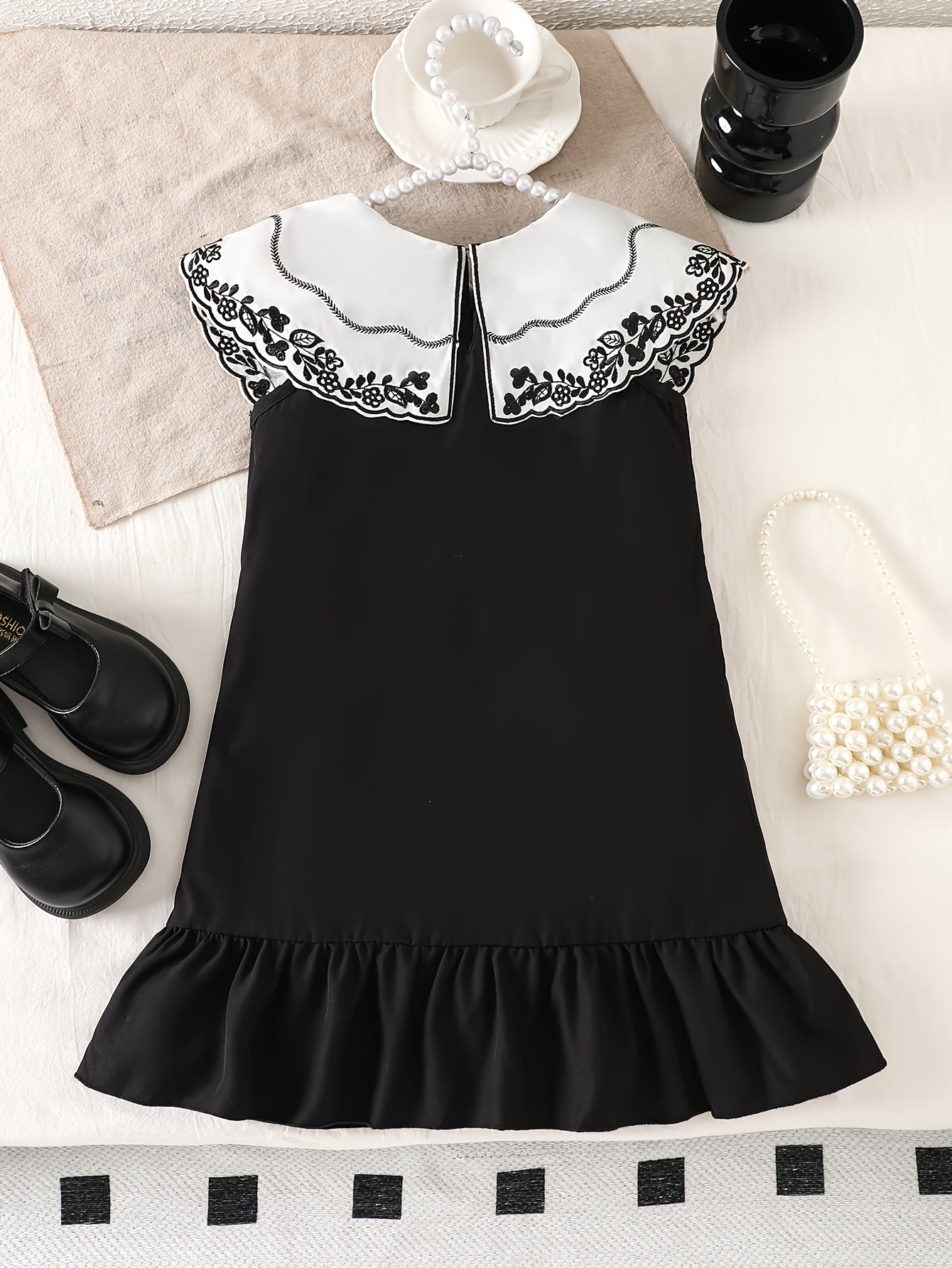 Girls Embroidered Peter Pan Collar Sleeveless Dress