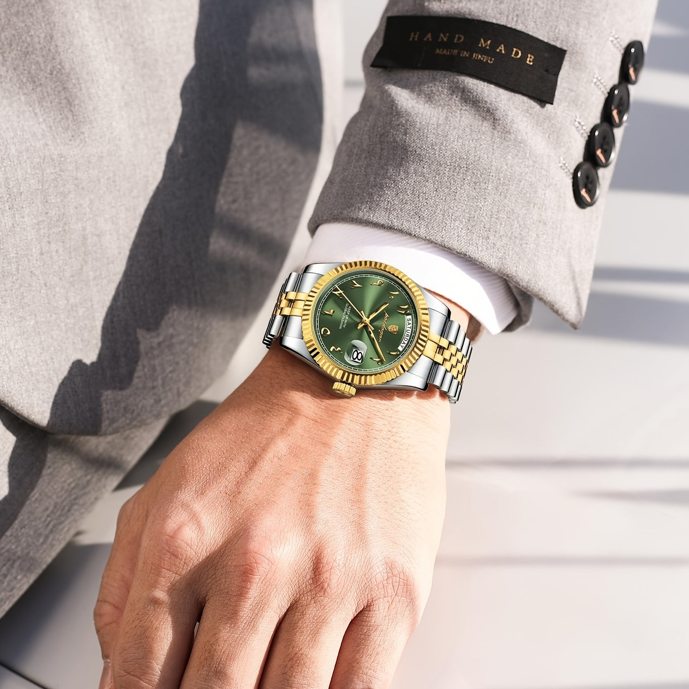 Men's Retro Quartz Watch with Stainless Steel Strap & Calendar