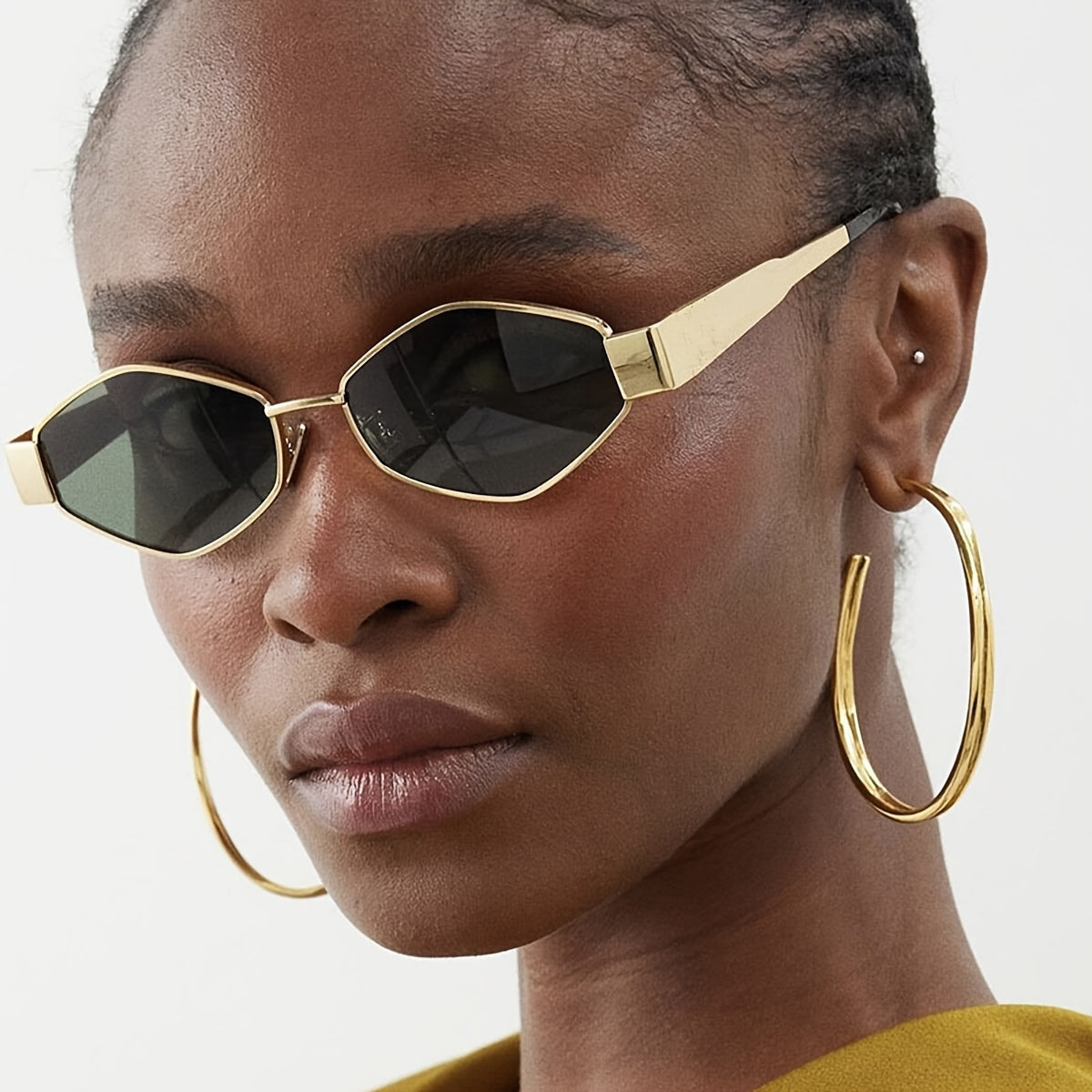Women’s Metal Frame Polygonal Sunglasses with Colored Lenses