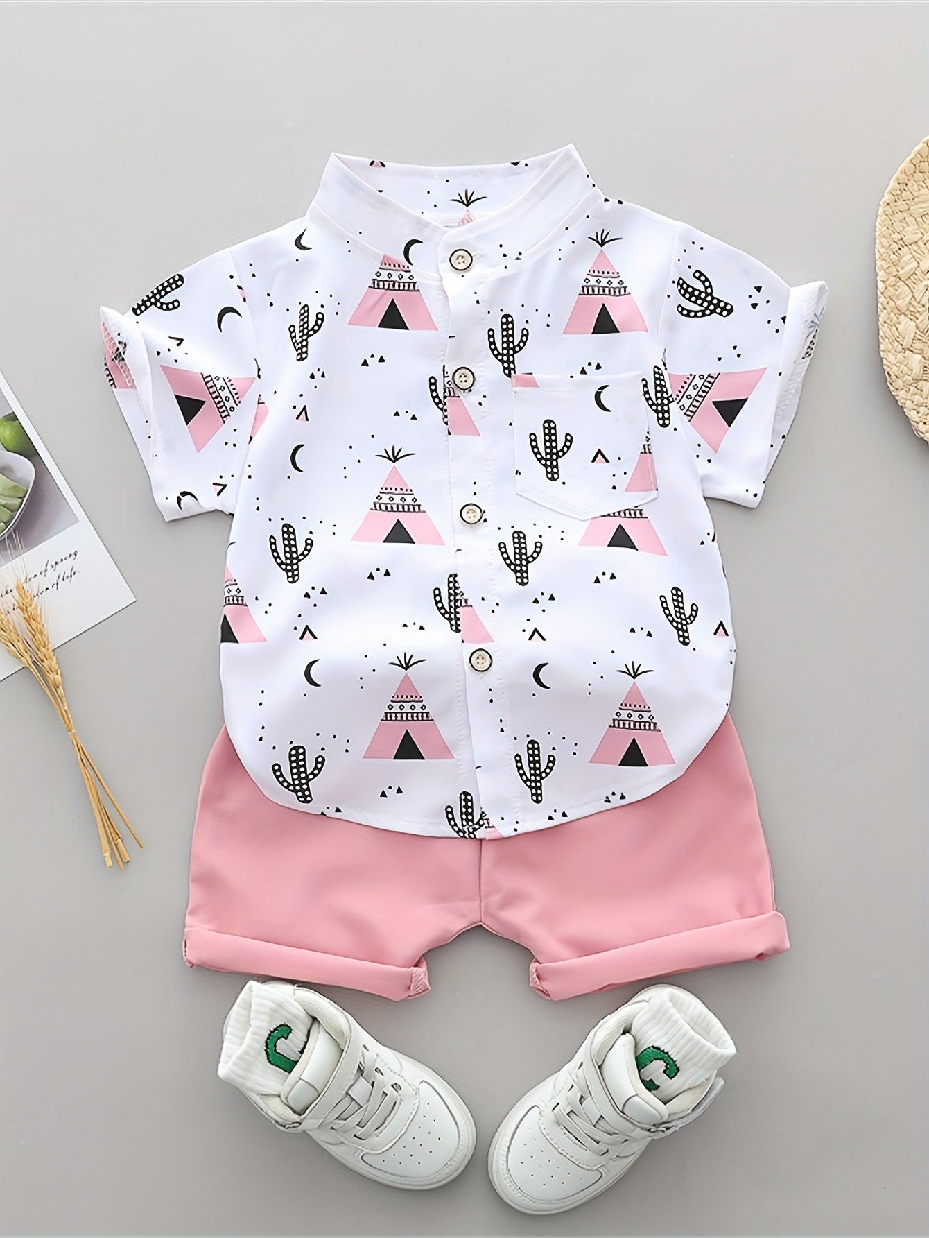 Boys' Casual Summer T-Shirt and Shorts Set with Pyramid Print