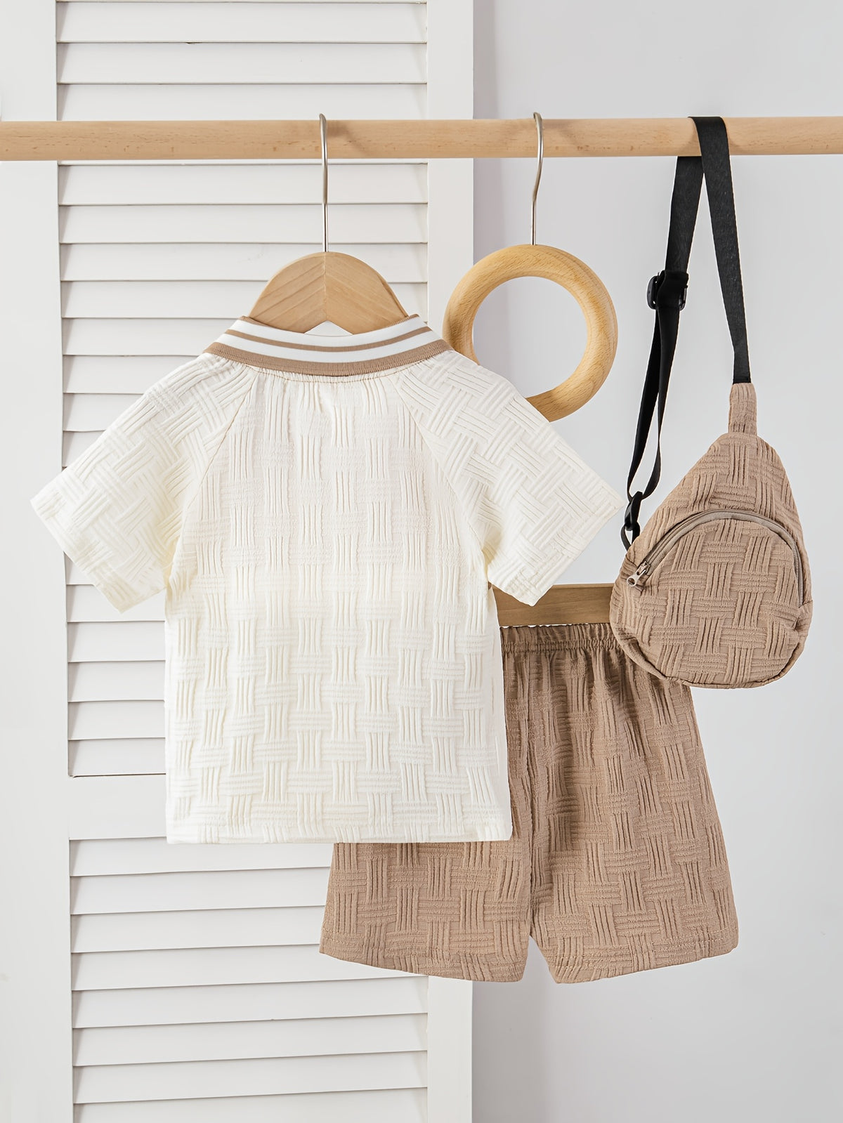 Boys' Summer Casual 3-Piece Set with Bear Patch & Shorts