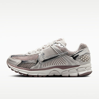 Nike Zoom Vomero 5 Women's Low Top Sneakers in Gray Purple