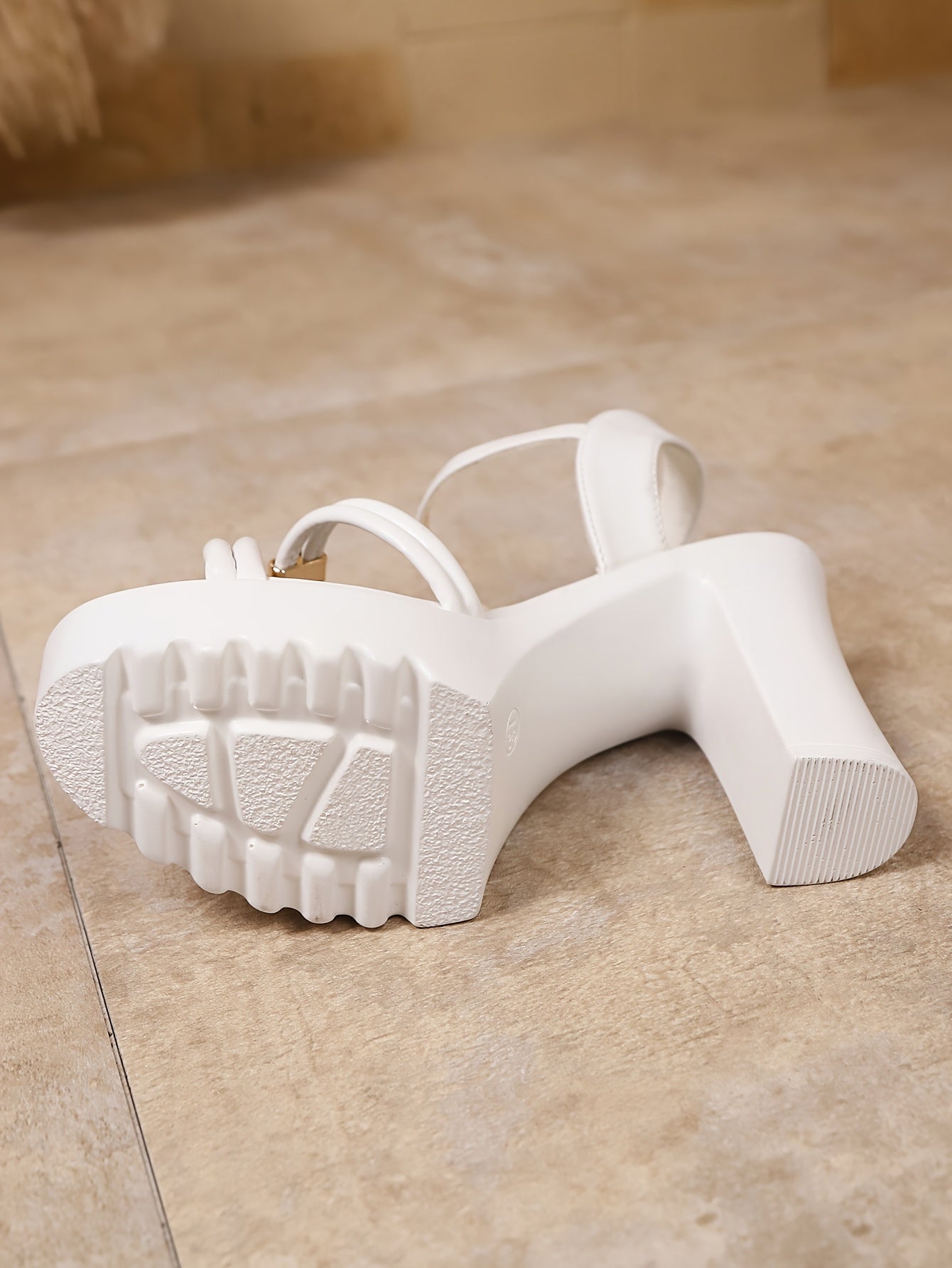 Women's Chunky Platform High Heel Sandals - Elegant Open-Toe Summer Shoes with Ankle Strap, Synthetic Cover Upper  PU Sole, White Versatile Dressy Casual Footwear, Chunky Heel Sandals, Formal Casual Wear, Crisscross Ankle St