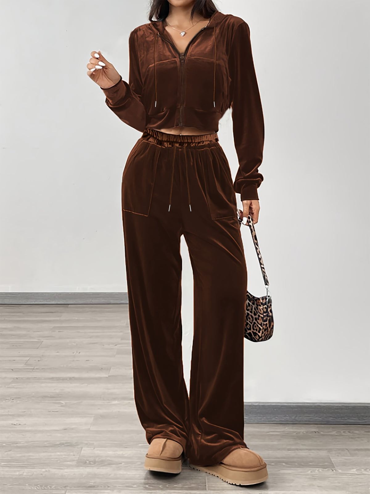 Women’s Elegant Velvet Crop Top & Wide-Leg Pants Set for Spring/Fall