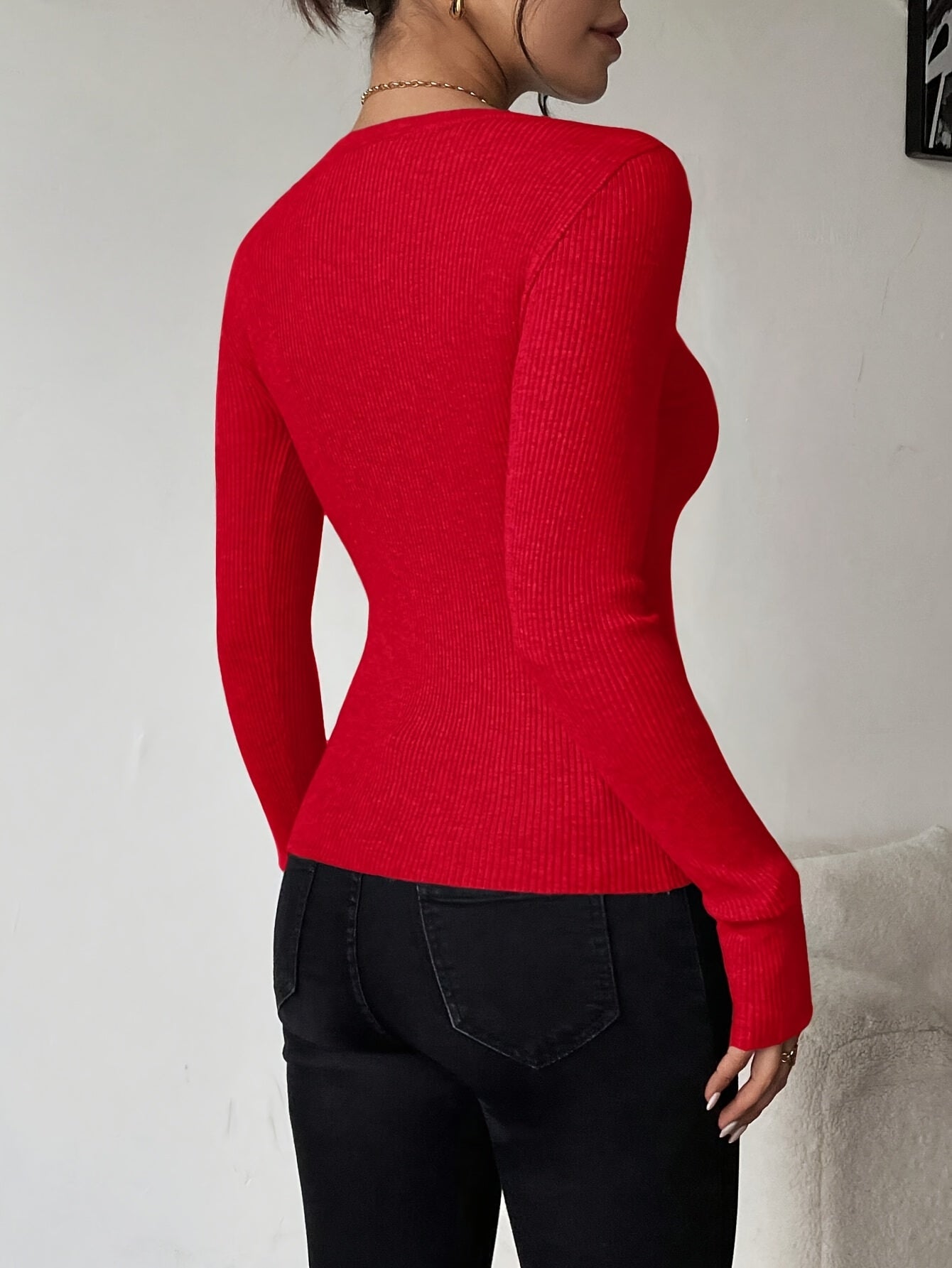 Over 500, 000 People Have Added This Stylish Long-Sleeve Top for Women to Their Carts. It Features a Cross And Hollow Design at The Neckline, Perfect for Dates And Parties, Showcasing a Fashionable And Sexy Look. Super Discou