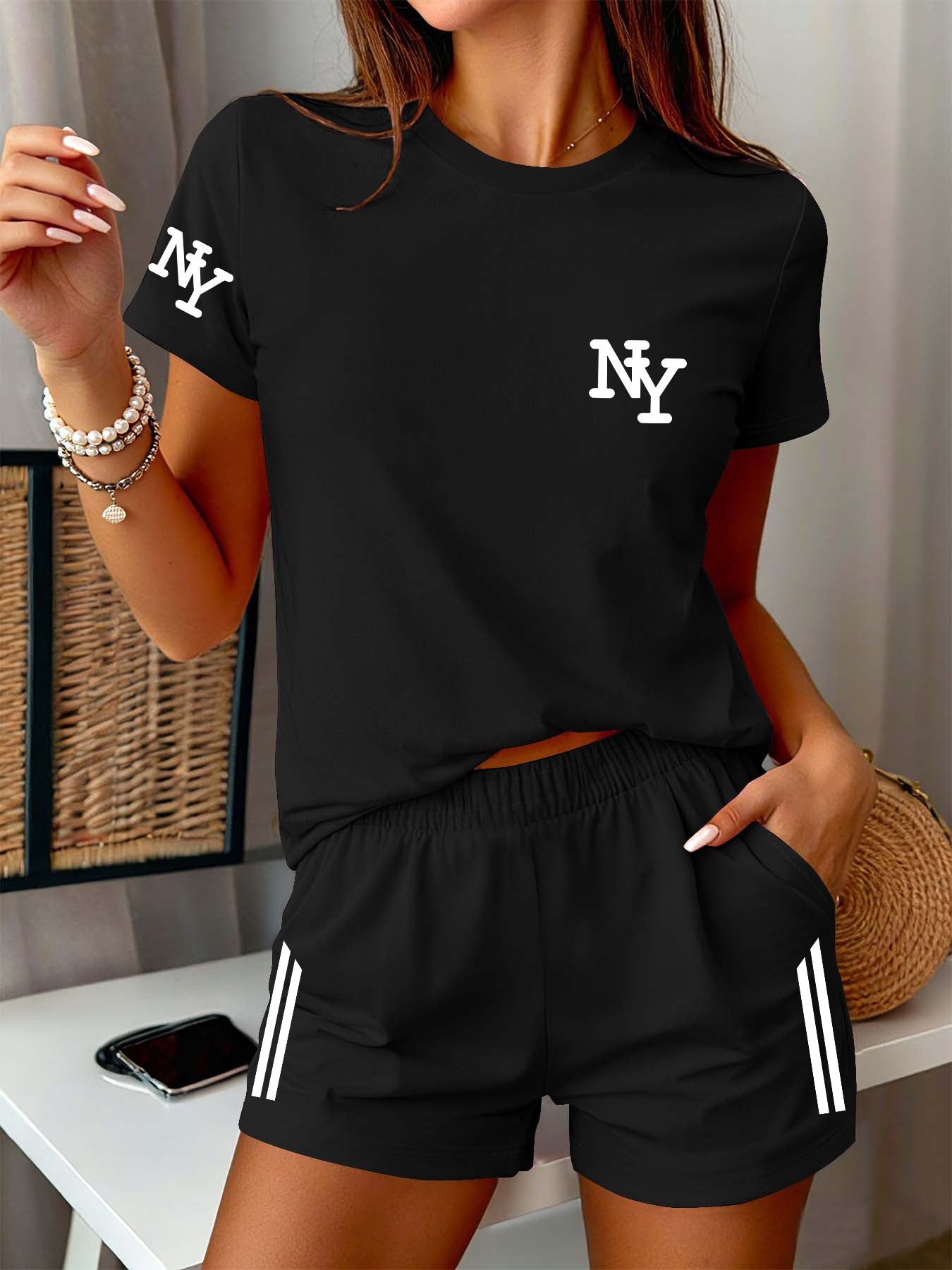 Women's Casual NY Print Short Sleeve & Shorts Set for Spring/Summer