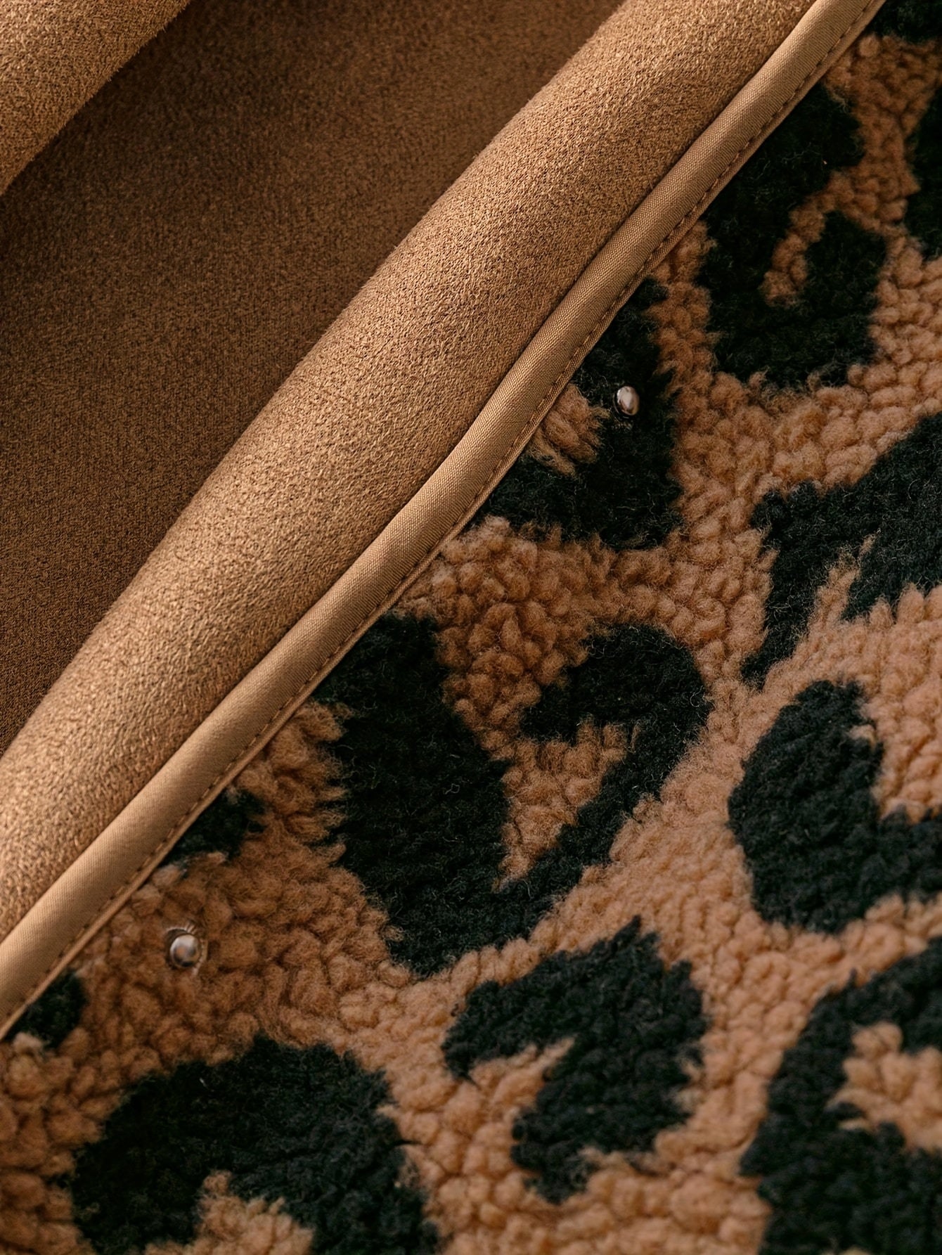 Women'S Elegant Leopard Print Long Sleeve Jacket - Cozy Winter Warmth, Non-Stretch Fabric, Regular Fit with Button Closure, Perfect for Fall & Winter Travel