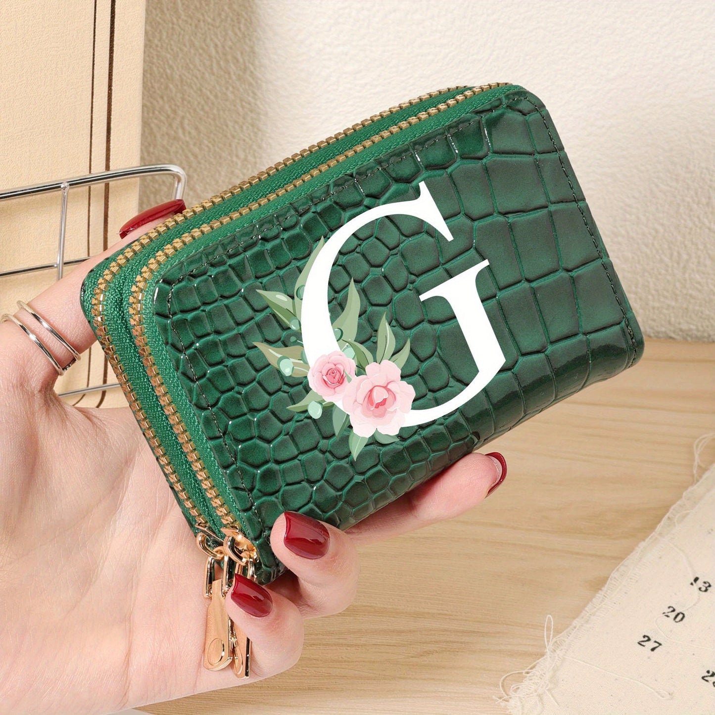 Minimalist Women'S Short Wallet Featuring a Double Zipper Design, with a Crocodile A-Z Letter Pattern. This Stylish Handbag Also Serves As a Fashionable Coin Wallet, Perfect for Travel, Back-To-School, Or Parties.