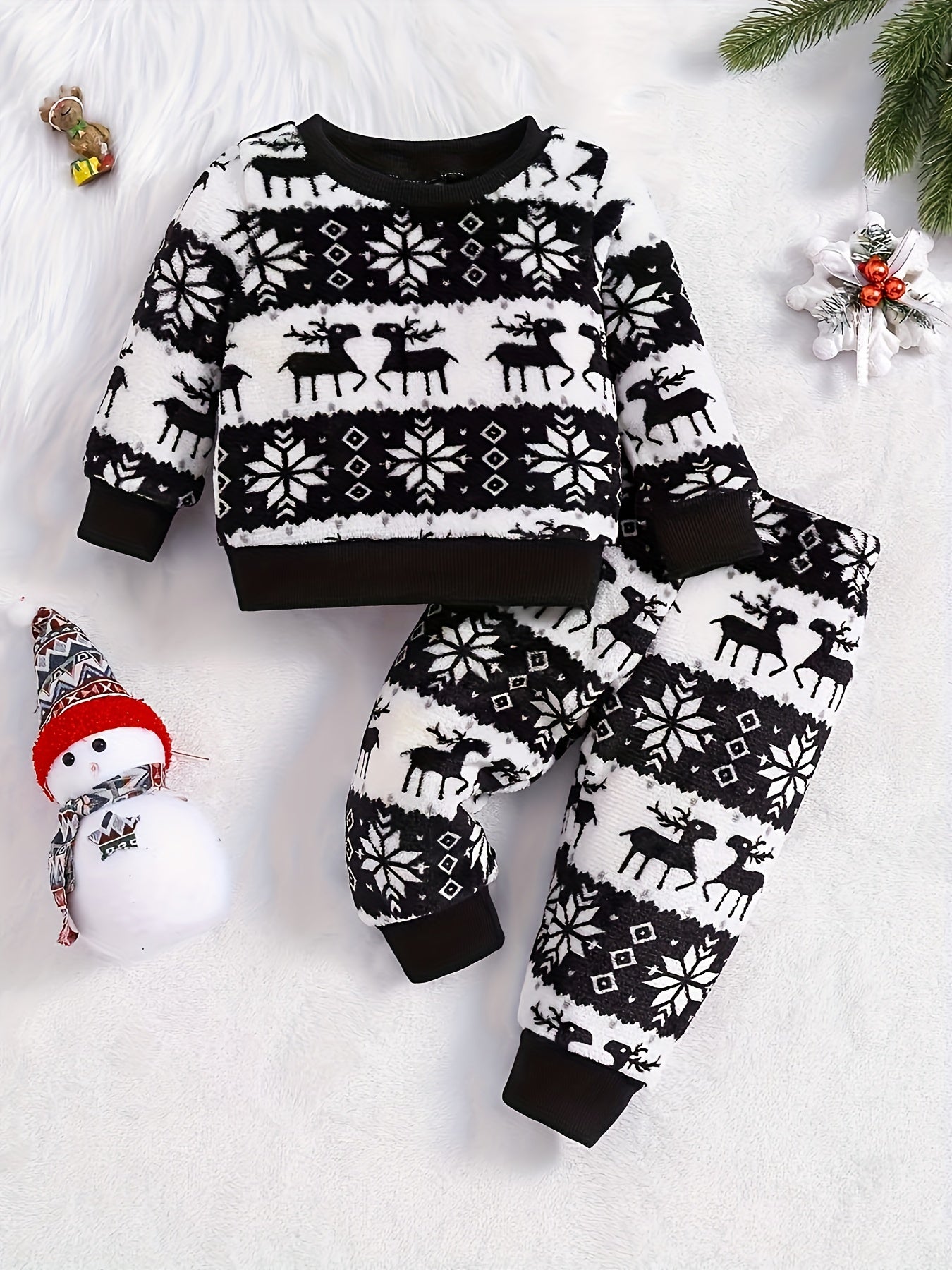 2pcs Girls' Cute Deer Print Fashionable Thick Flannel Set for Autumn/Winter, Soft and Comfortable Warm Outfit, Versatile Casual Attire with Outdoor Activities, Winter Clothing, Autumn Fashion, Stylish Kids' Wear, Playful Desi