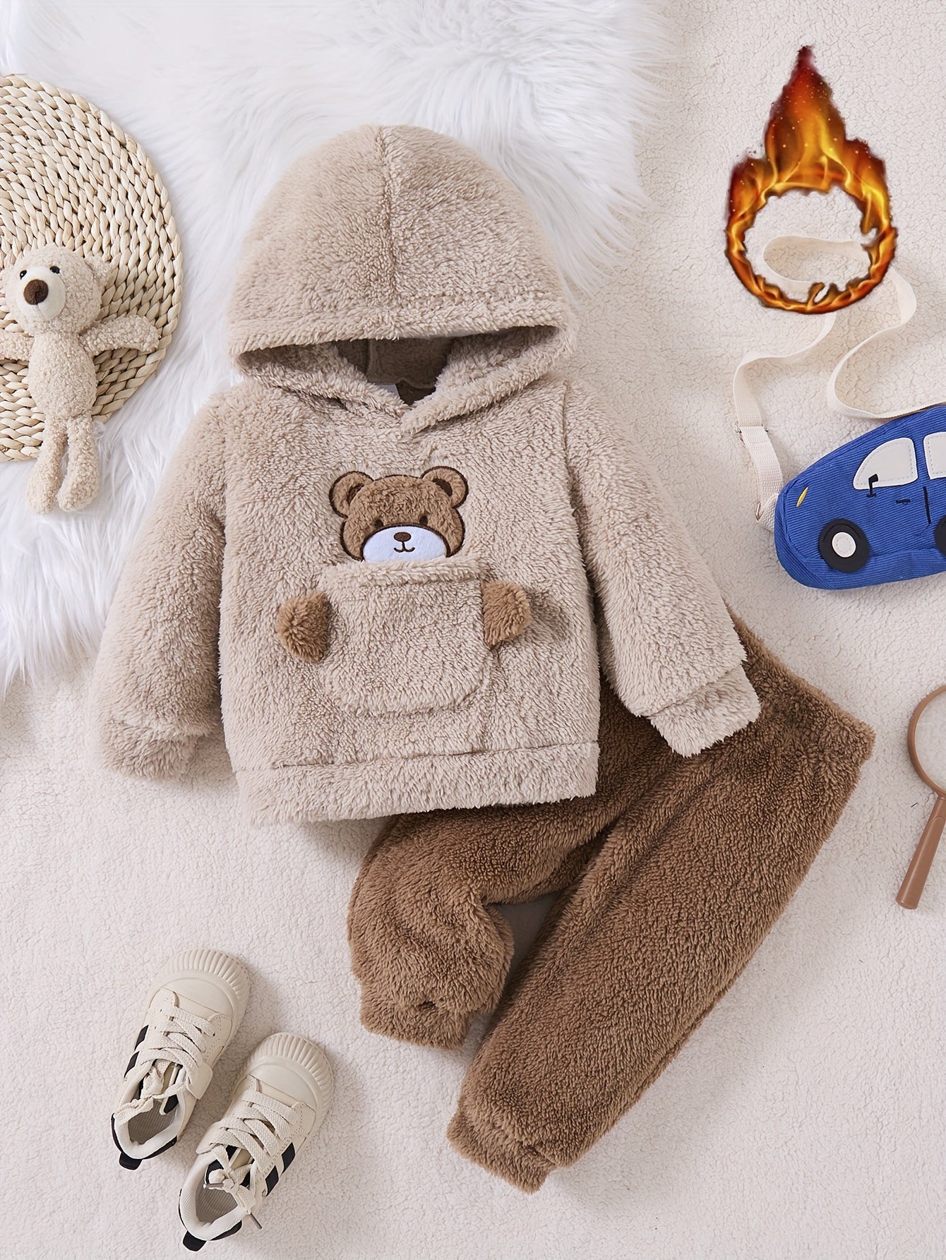 Boys' Autumn and Winter Fashionable Casual Simple Cute Warm Solid Color Plush Bear Embroidered Hoodie Long Pants Two-Piece Set, Perfect for Outdoor