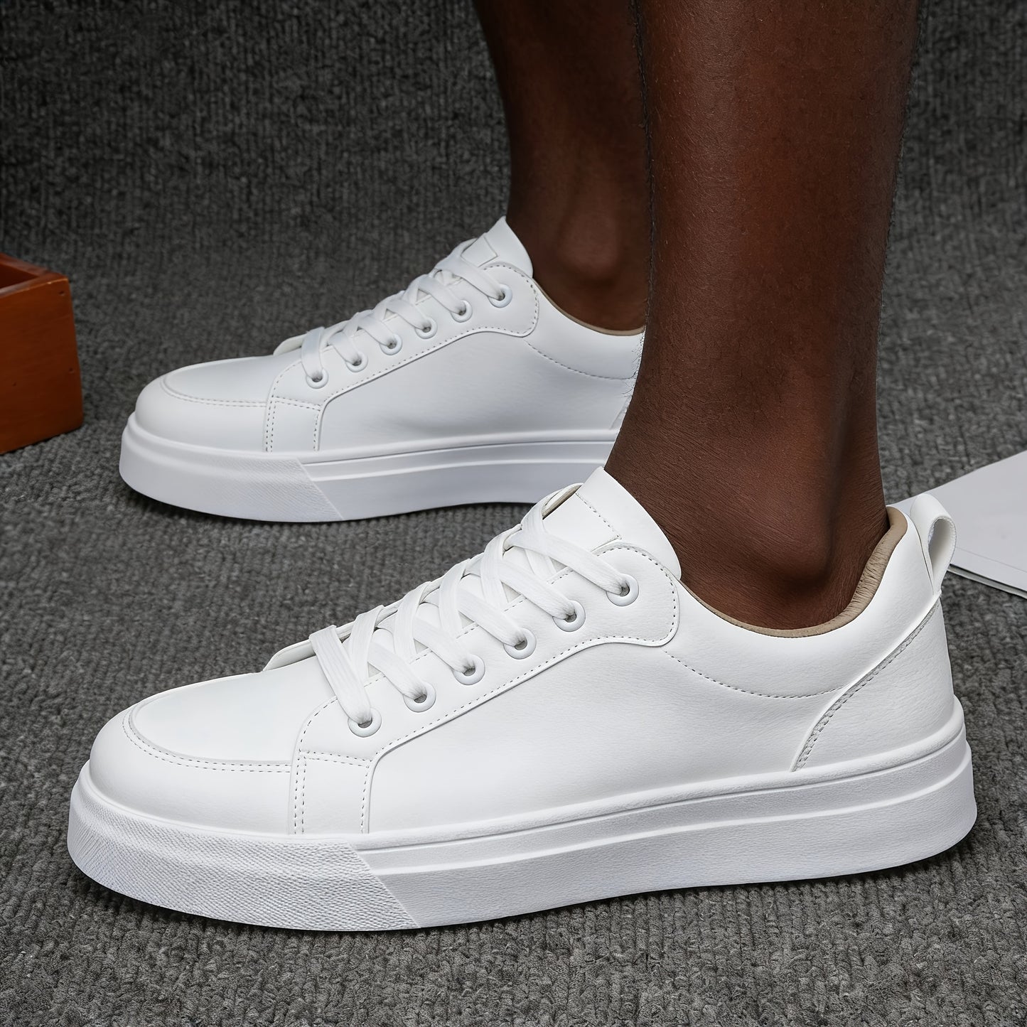 Men's Retro Casual Low-Top Sneakers with PU Upper