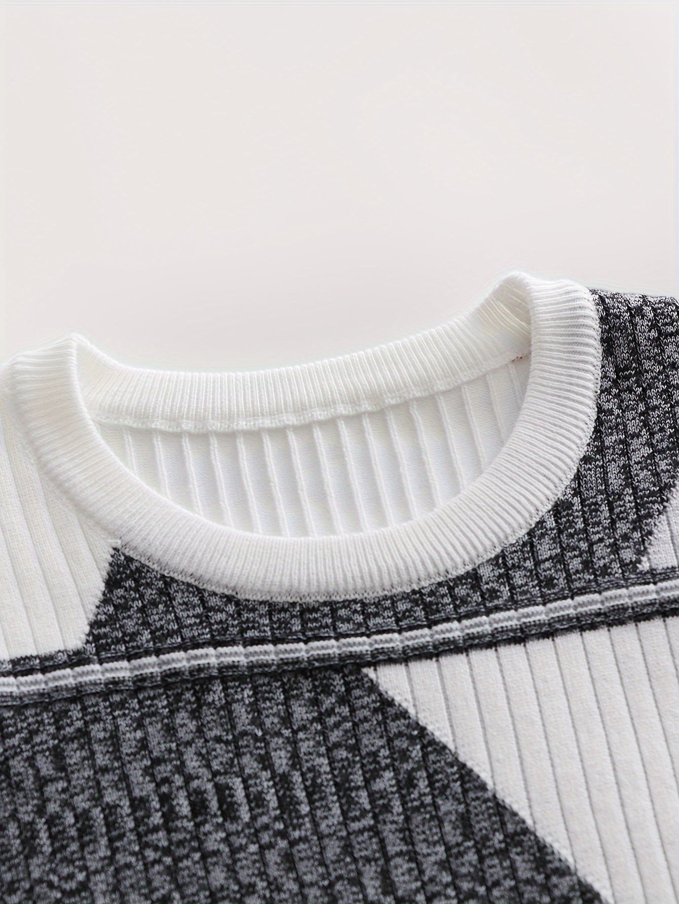 Men'S Fashionable Diamond Contrast Color Knit Long Sleeve Pullover in Faux Pear, First Name OBM, Casual Style, Ribbed Detail, High Stretch Fabric, Geometric Pattern, Regular Fit, Ideal for Fall/Winter