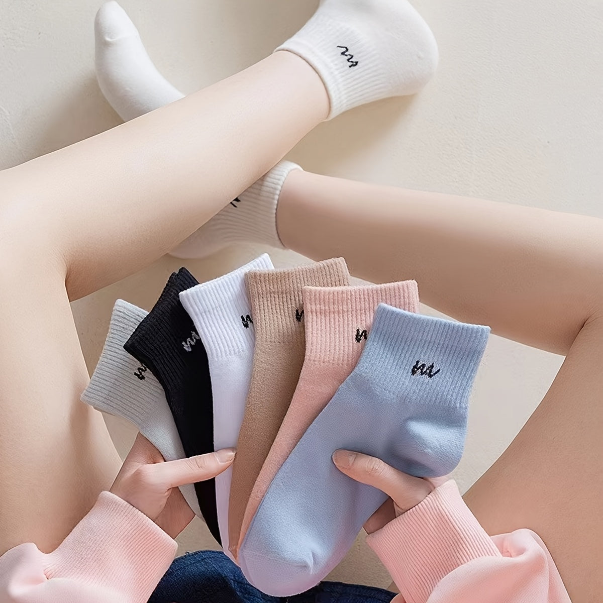 5 Pairs Women's Printed Short Socks in Mixed Colors