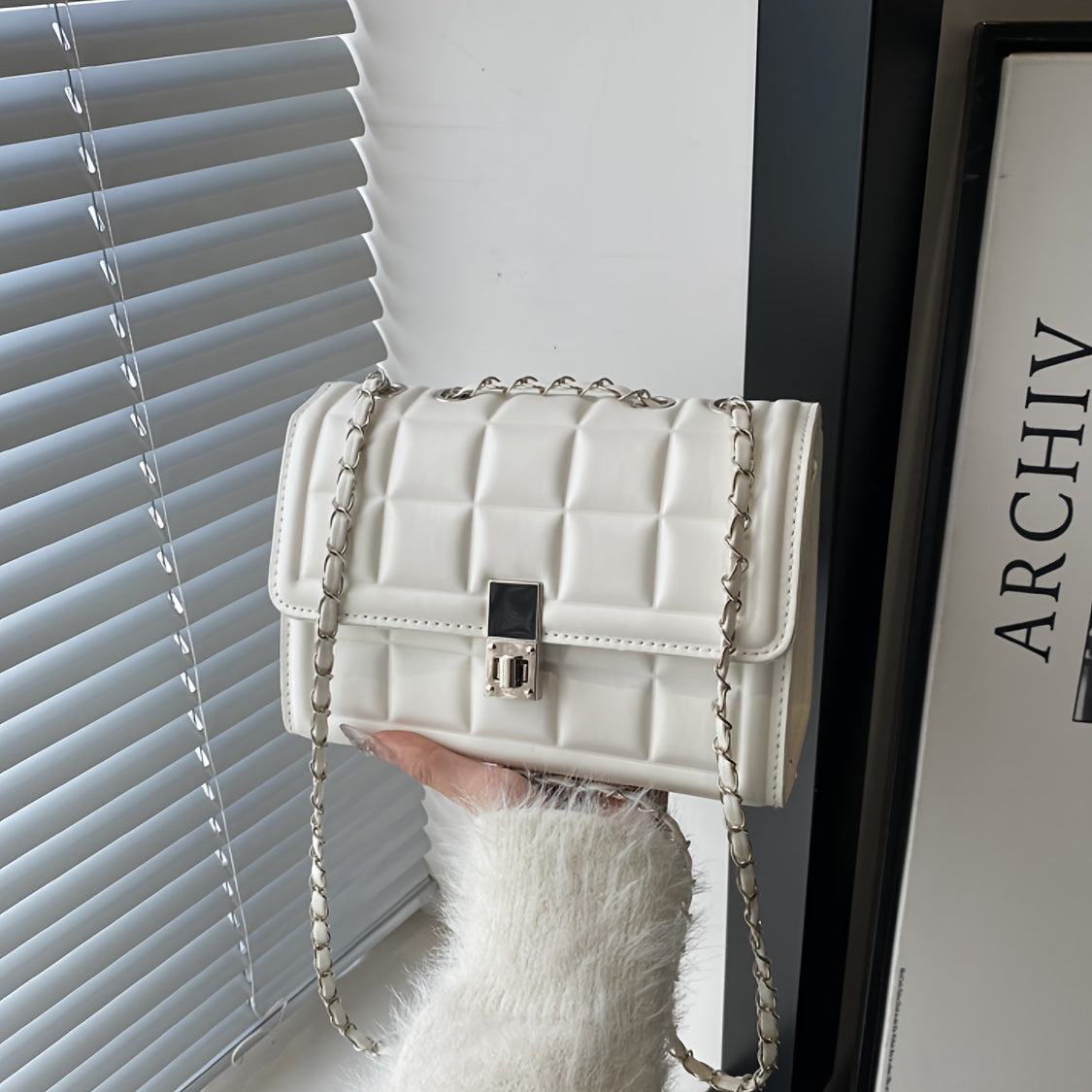 Premium Rhombus Niche Women's Fashion Chain Versatile Shoulder Crossbody Bag