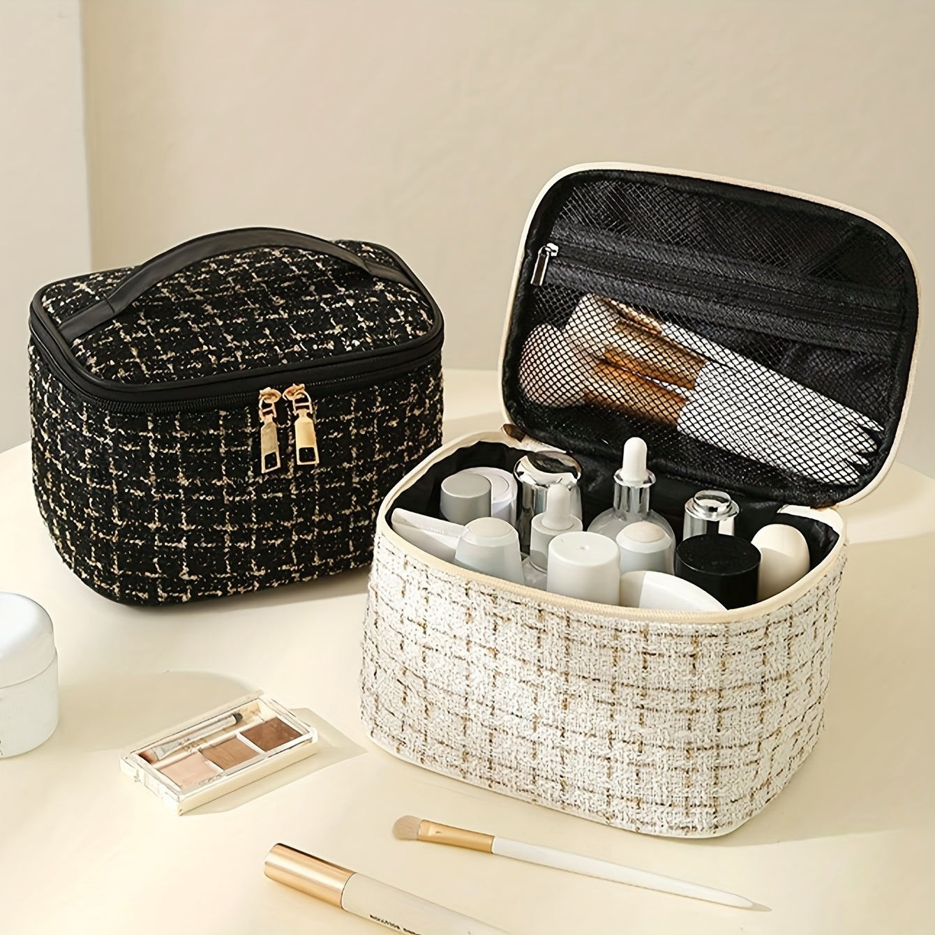 Beige Plaid Large-Capacity Travel Toiletry Bag for Women