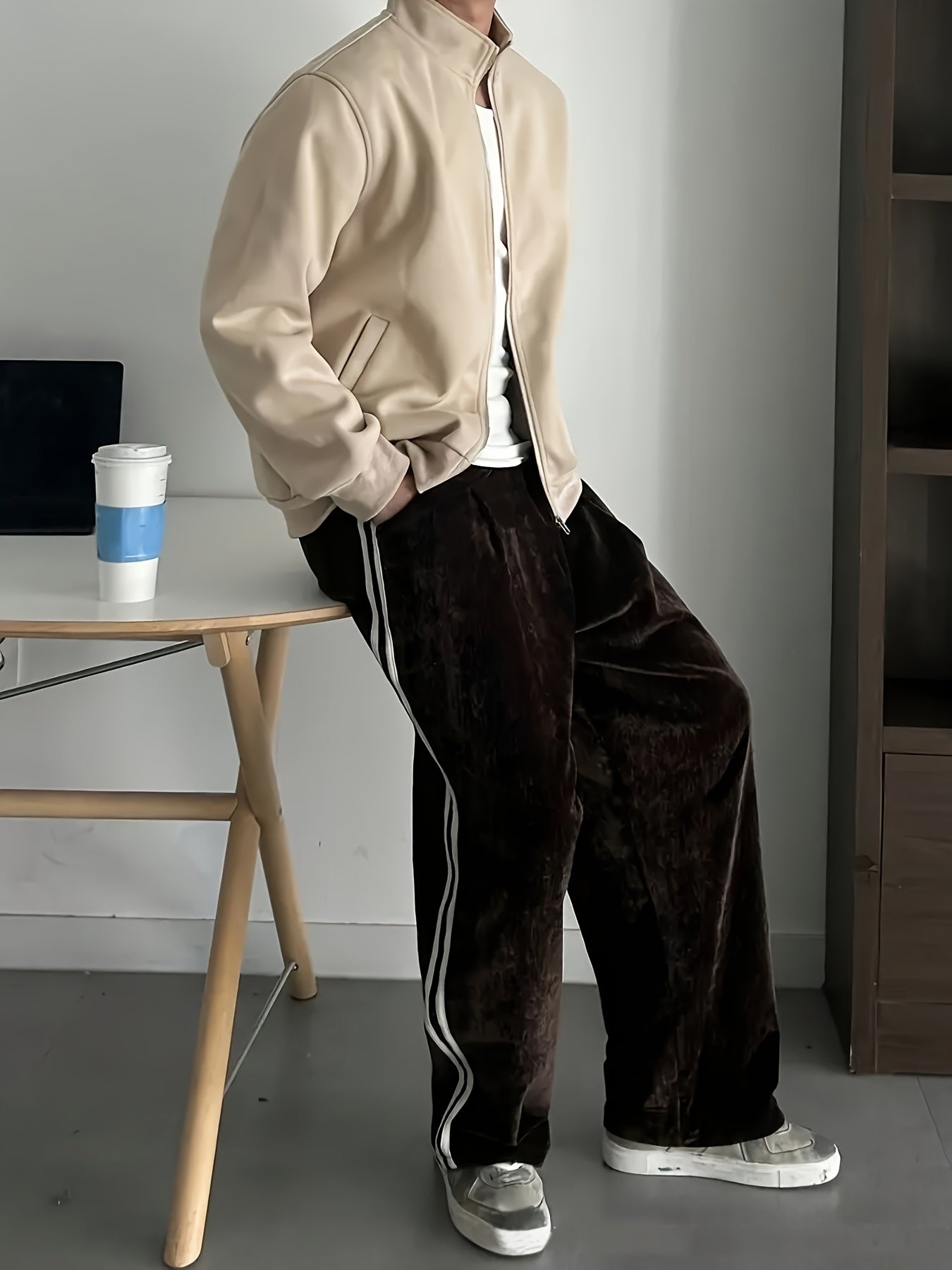 Men's Beige Jacket - Lightweight Warm Coat with Zippered Pockets, Beige Casual Outerwear for Everyday & Formal Events, Spring/Fall Layering Essential - Ideal Gift for Him, Seasonal Fashion, Sleek Silhouette, Comfortable Fit,