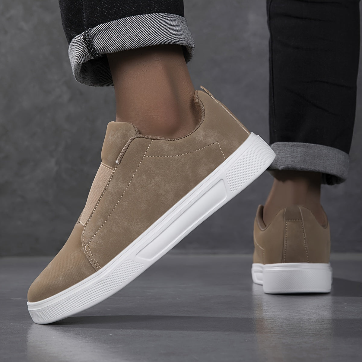 Men's Casual Round-Toe Slip-On Loafers Lightweight for All Seasons