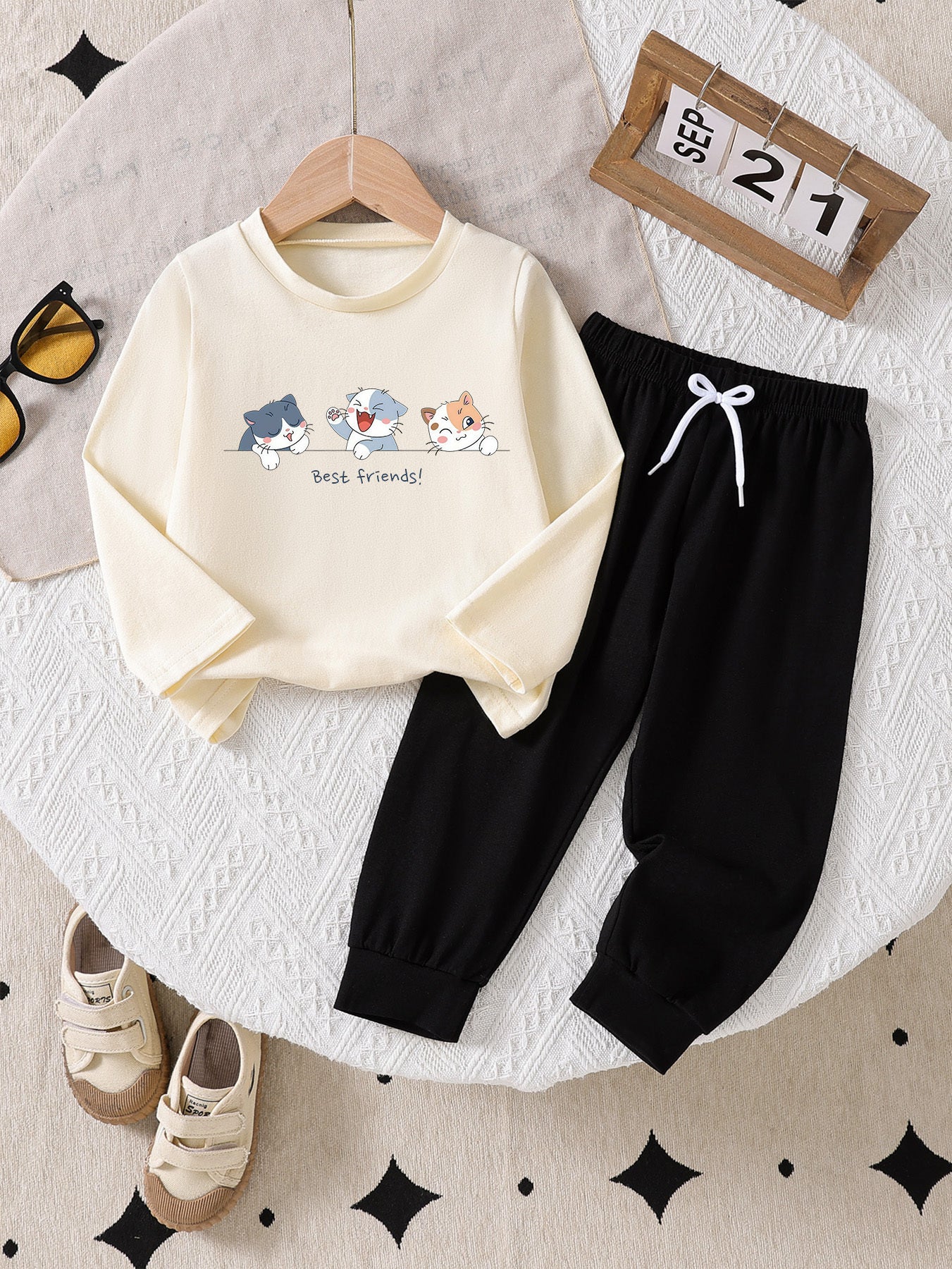 Boys' Casual Cotton 2-Piece Set with Cat Friendship Print