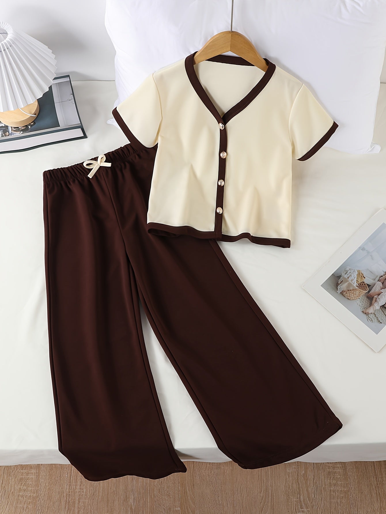 Girls' Casual Two-Piece Set: Color Block V-Neck Shirt & Pants