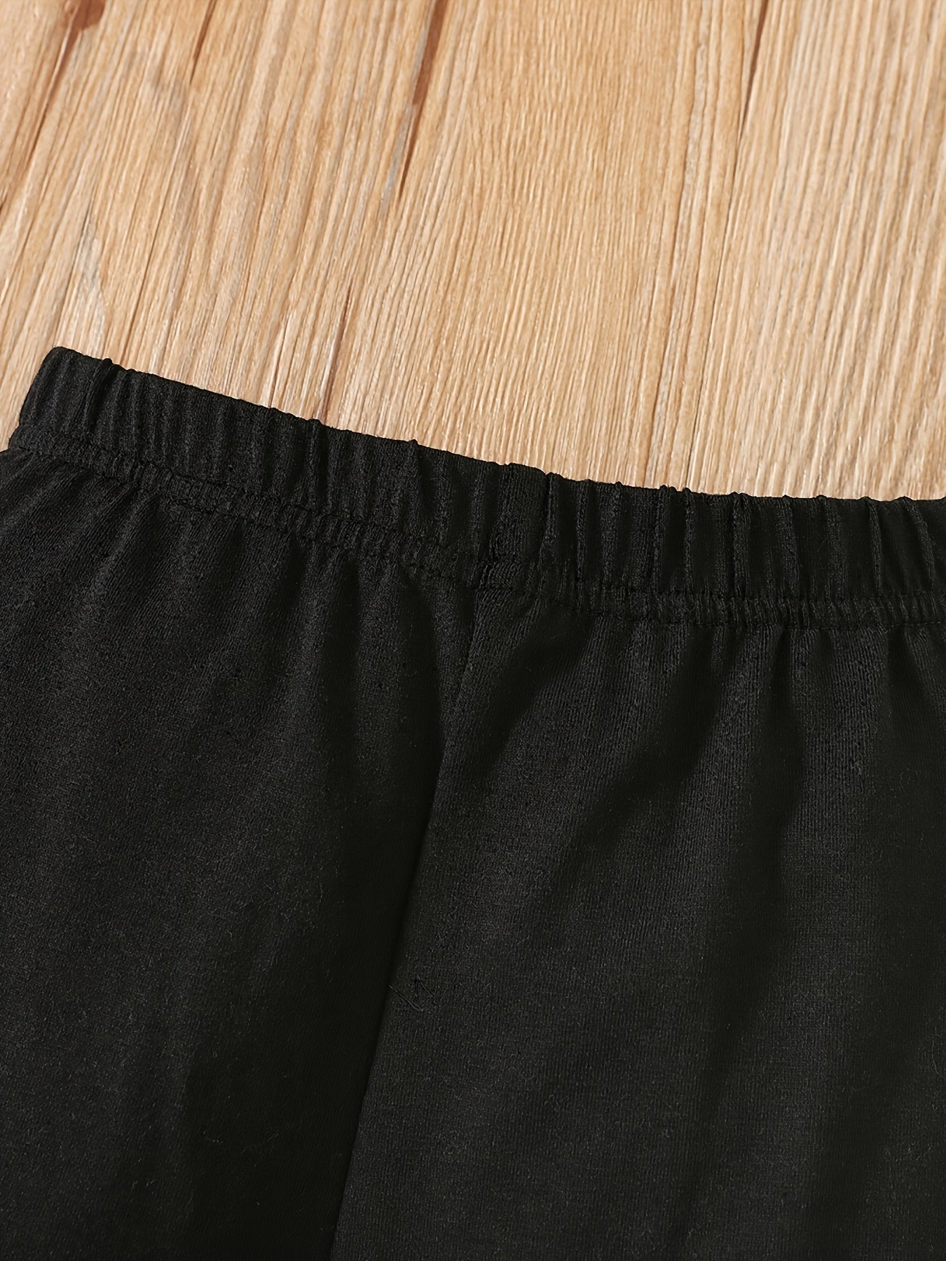 Girls' Autumn and Winter Fashion Warm Set with "Smile" Embroidery, Colorful Floral Appliqué Fleece Jacket and Flared Pants Outfit, Perfect for Outdoor