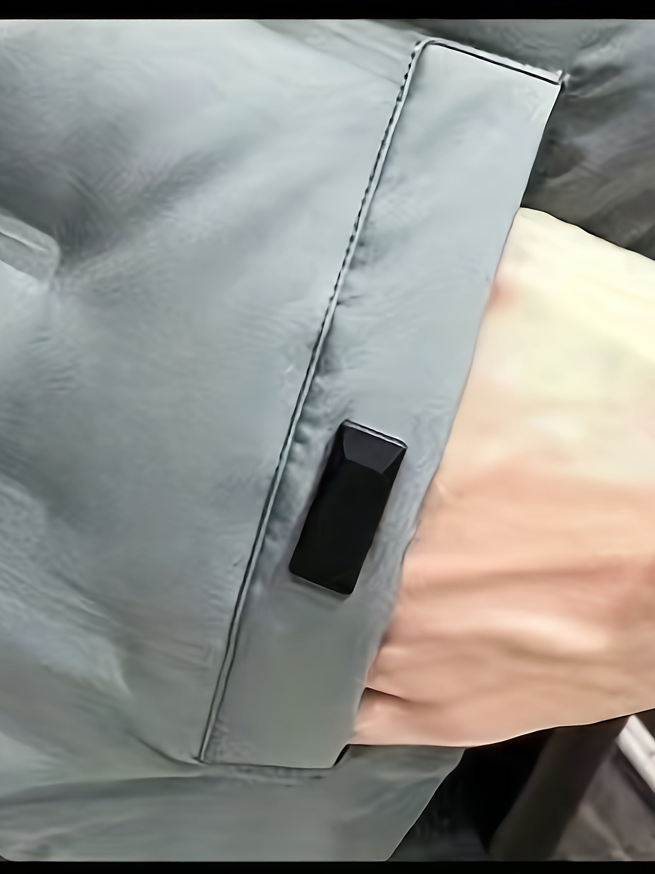 Men's Winter Windproof Thickened Warm College Style Zip-Up Hooded Jacket with Pockets, Casual and Sporty, Machine Washable - Solid Color Suitable for Hiking and Outdoor Activities