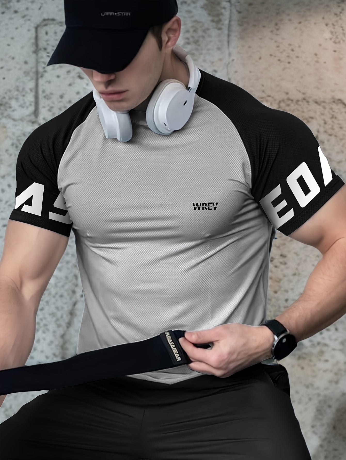 Men's Quick-Dry Breathable Mesh Sports T-Shirt - Summer Gym Workout Top with Contrast Black  White Sleeves  for Man Letter Print, Slim Fit for Running Training Casual Wear, Breathable Running Gear   Sporty Casual Tee   Mesh