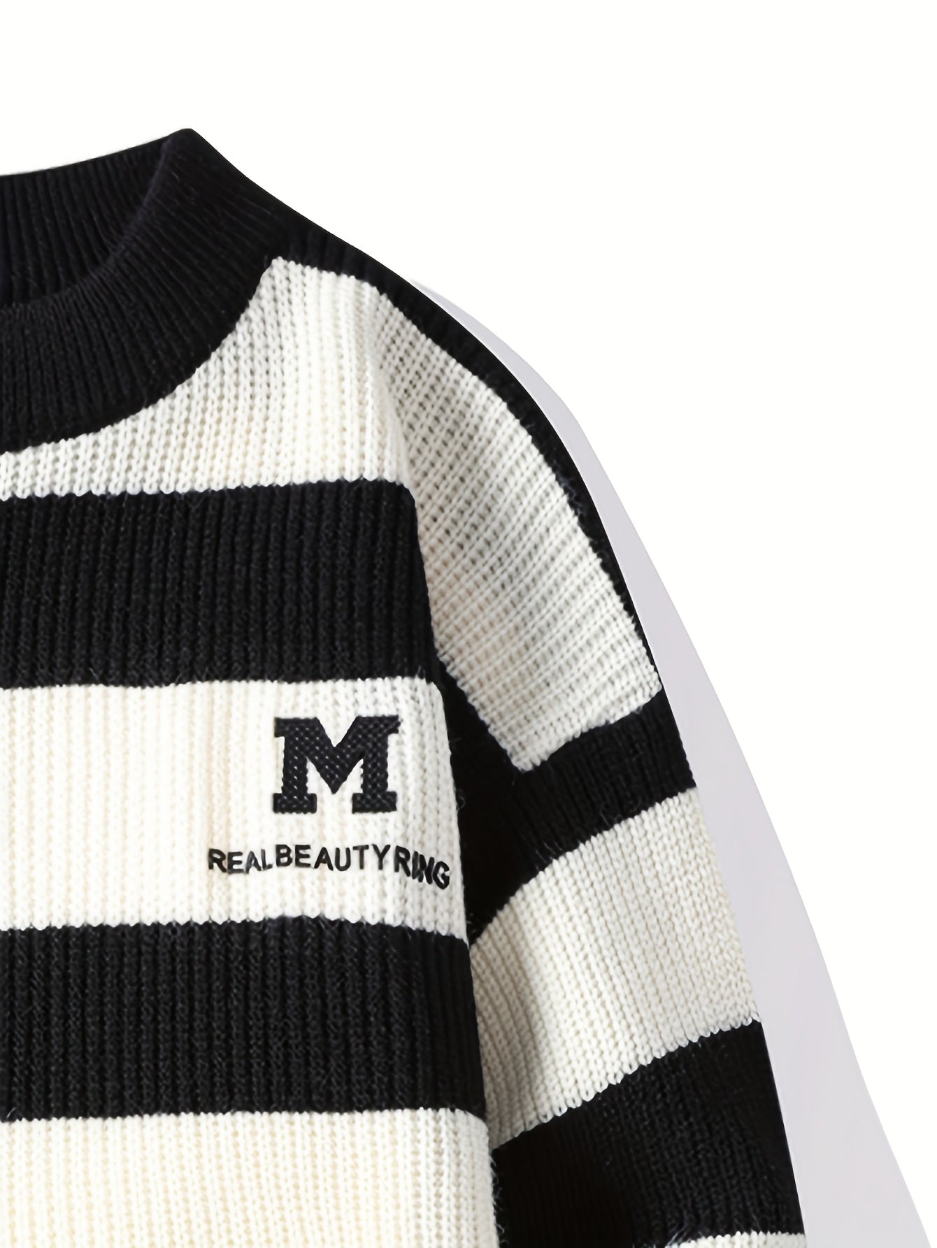 Men's 2025 Autumn/Winter Striped Sweater for Youth with Color Block Round Neck Casual Warm Knitwear