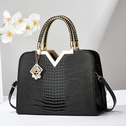 Elegant Tote Bag for Women, Large Capacity Crocodile Pattern Shoulder Bag, Lightweight with Zipper Closure, Polyester Lined, Versatile Fashion Accessory