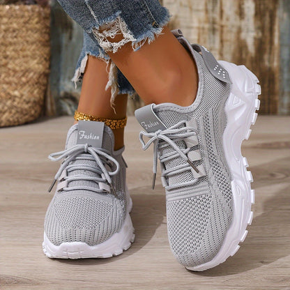 Women's Lightweight Lace-Up Fly-Woven Sneakers for Outdoor Running