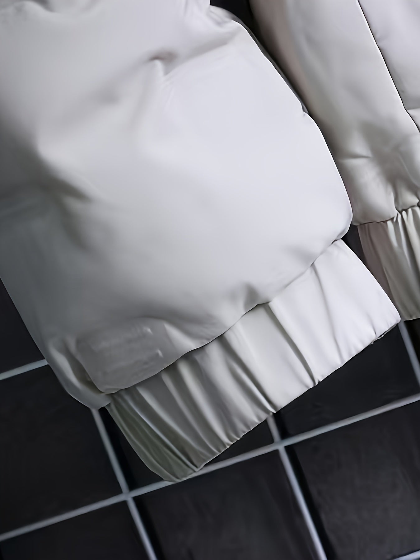 Men's Winter Windproof Jacket Thickened Insulated College Style Hooded Coat with Zipper Front, Pockets & Machine Washable - Solid Color for Hiking & Outdoor Activities