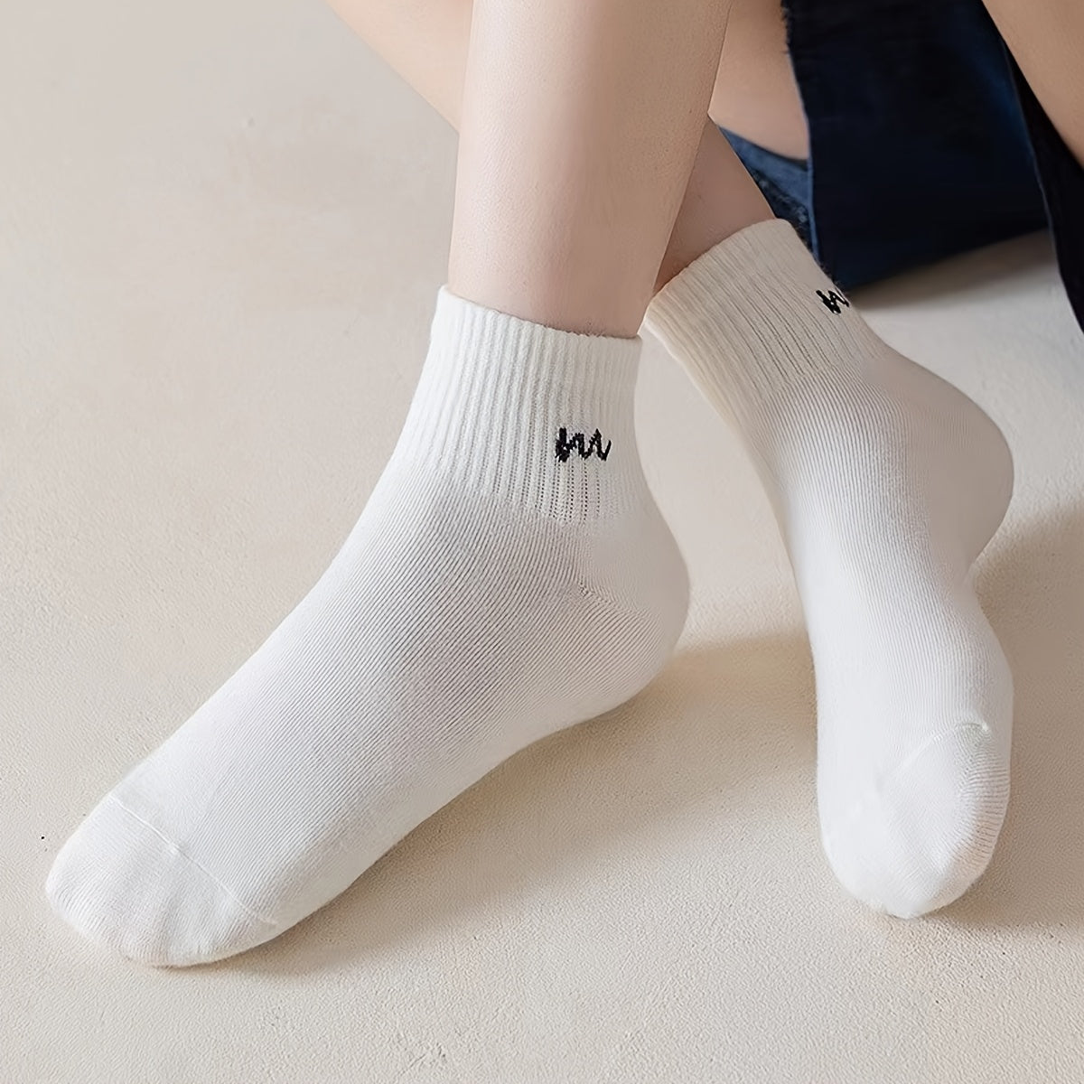 5 Pairs Women's Printed Short Socks in Mixed Colors