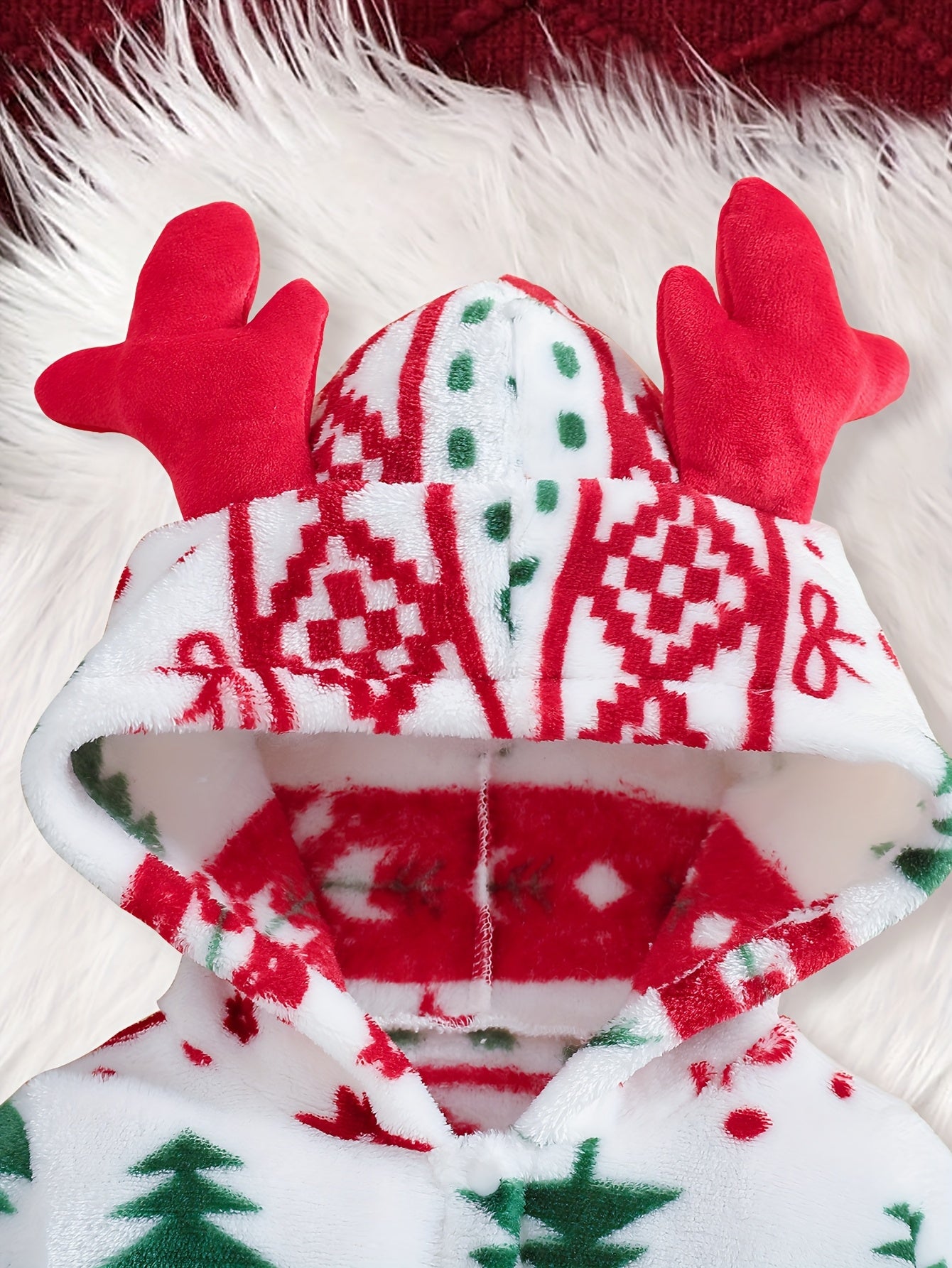 1pc Girls' Winter Warm Hooded Plush Outfit - Soft Long Sleeve Romper with Deer & Tree Pattern, Cozy Fleece Lined Leggings, Red & Green Holiday Design, for Outdoor, Christmas, New Year - Machine Washable, Perfect For Outdoor