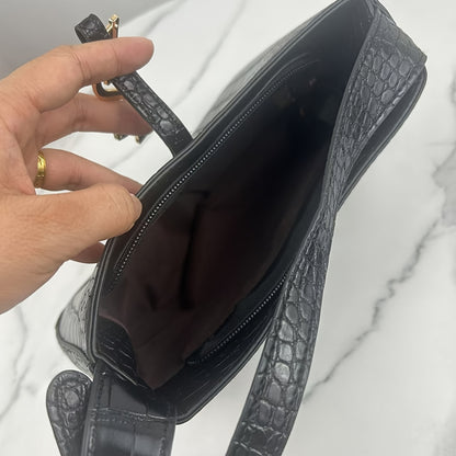 Fashionable and Trendy Single-shoulder Bag, 2025 Summer New Style, Elegant and Minimalist Niche Design Small Square Bag