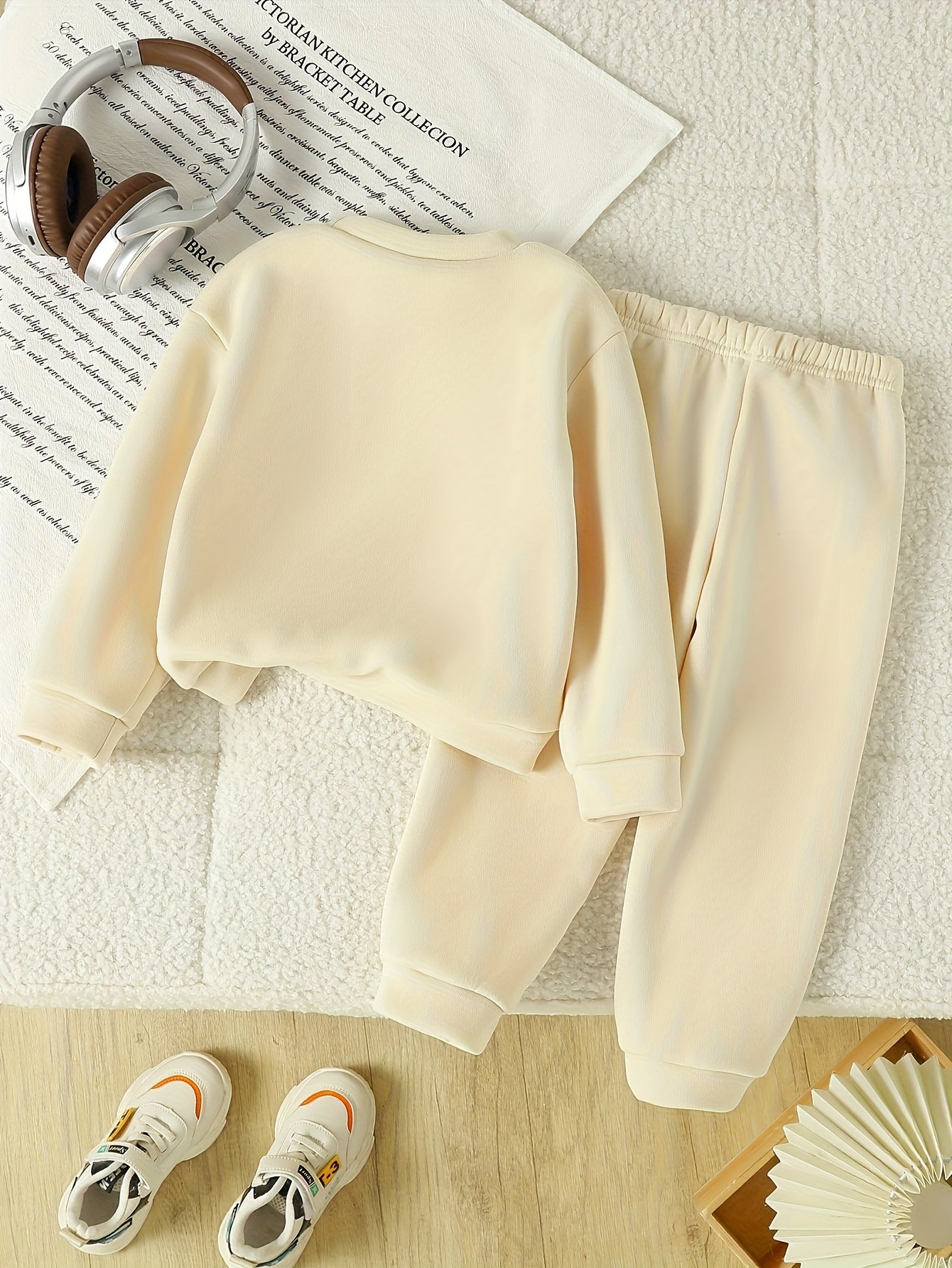 Tween Girls' Autumn/Winter Letter Embossed Warm Lined Sweatshirt and Joggers, Perfect for Outdoor