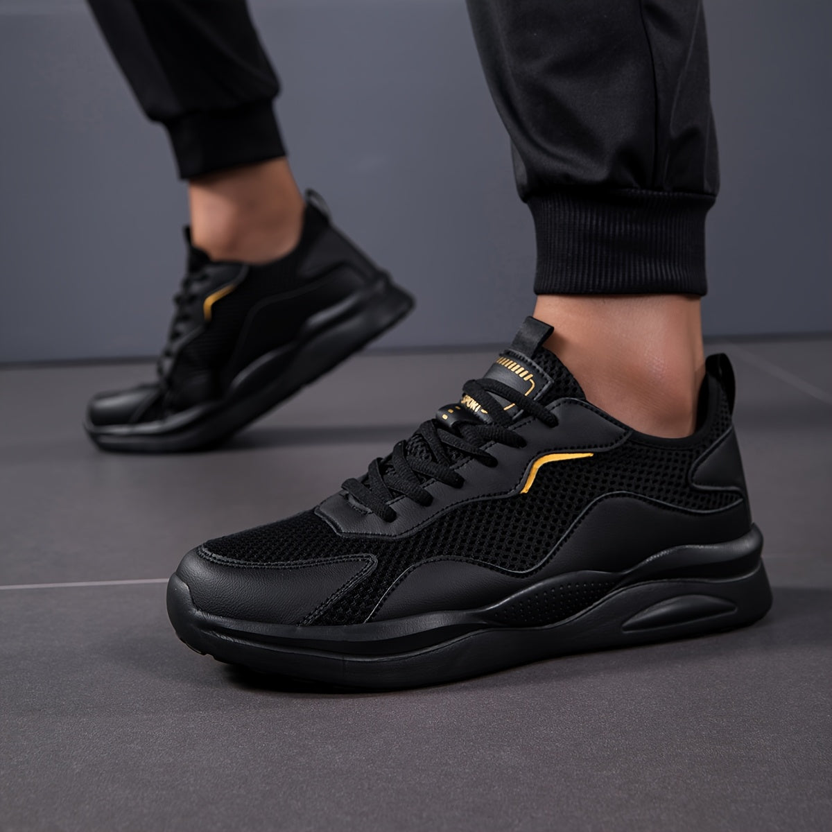 Men's 2025 New Summer Breathable Running Shoes - Lightweight Cushioned Sneakers with Golden Accents, Low-Top Black Casual Shoes for Gym, Walking  Daily Wear, All-Season Comfort, Sleek Sporty Design, Durable Traction Footwear