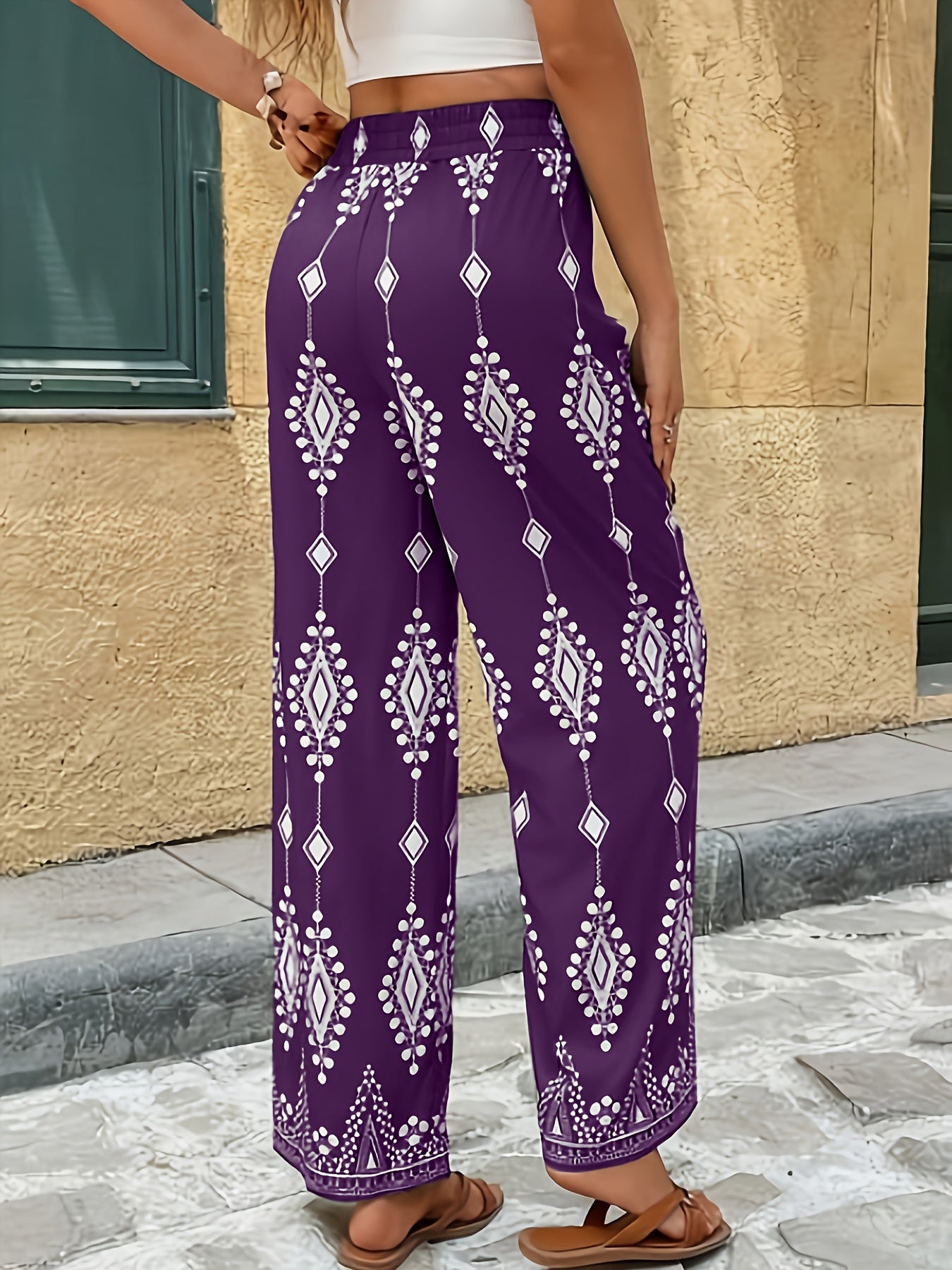 Women's Elegant Wide-Leg Trousers with Geometric Print