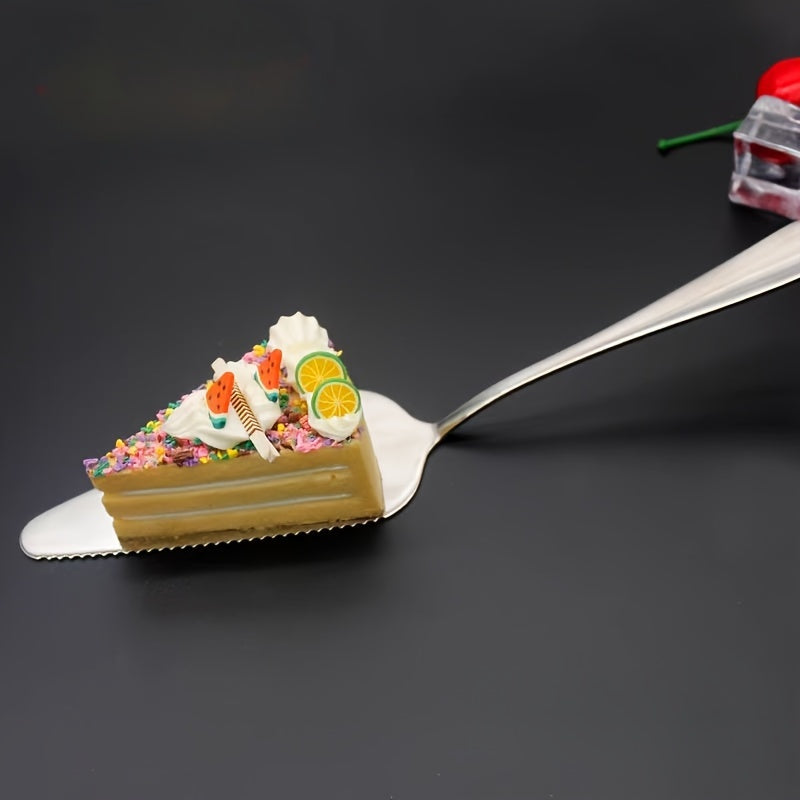 1pc Stainless Steel Cake & Pizza Server - Triangle Shovel for Desserts, Baking, Tiramisu Slicing, Durable Kitchen Tool, Non-Electric, Food Supply Equipment, Ideal for Home Baking / Professional Chefs / Culinary Enthusiasts