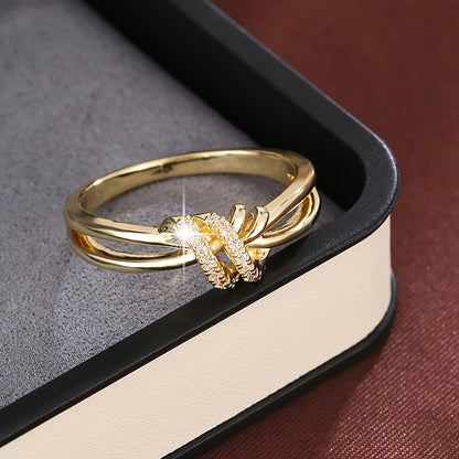 Elegant Women's Geometric Synthetic Zirconia Ring
