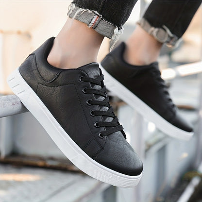Men's Casual Low-Top Sports Shoes with Strong Grip for All Seasons