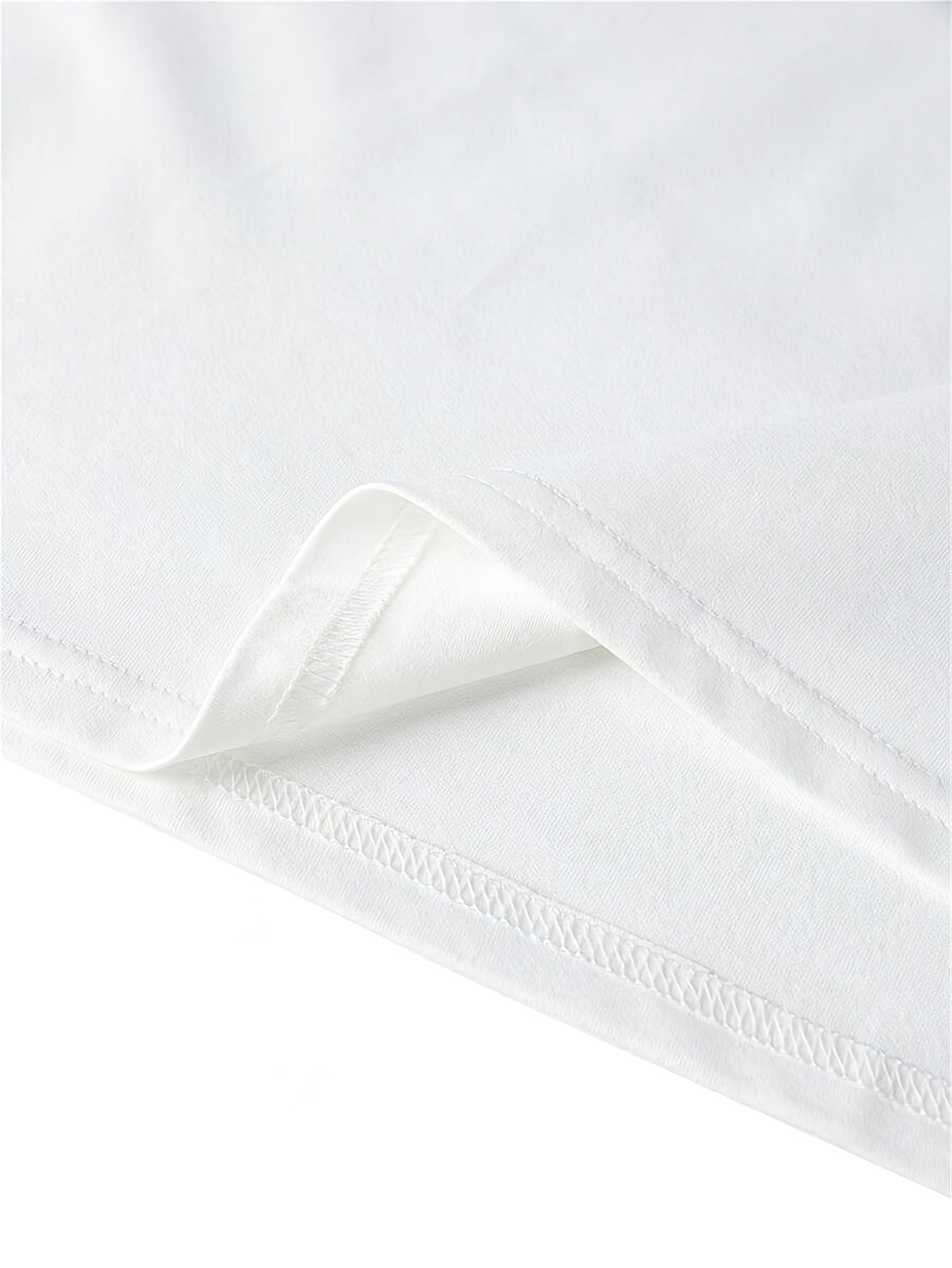 Men's Slim-Fit Zip Shirt with Short Sleeves, Featuring a Minimalist and Trendy Style. Designed with a Half-zip Collar, It Is Made of Soft, Skin-friendly Stretch Fabric That Is Breathable and Sweat-wicking. The Form-fitting De - ayq