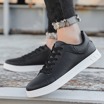 Men's Casual Low-Top Sports Shoes with Strong Grip for All Seasons