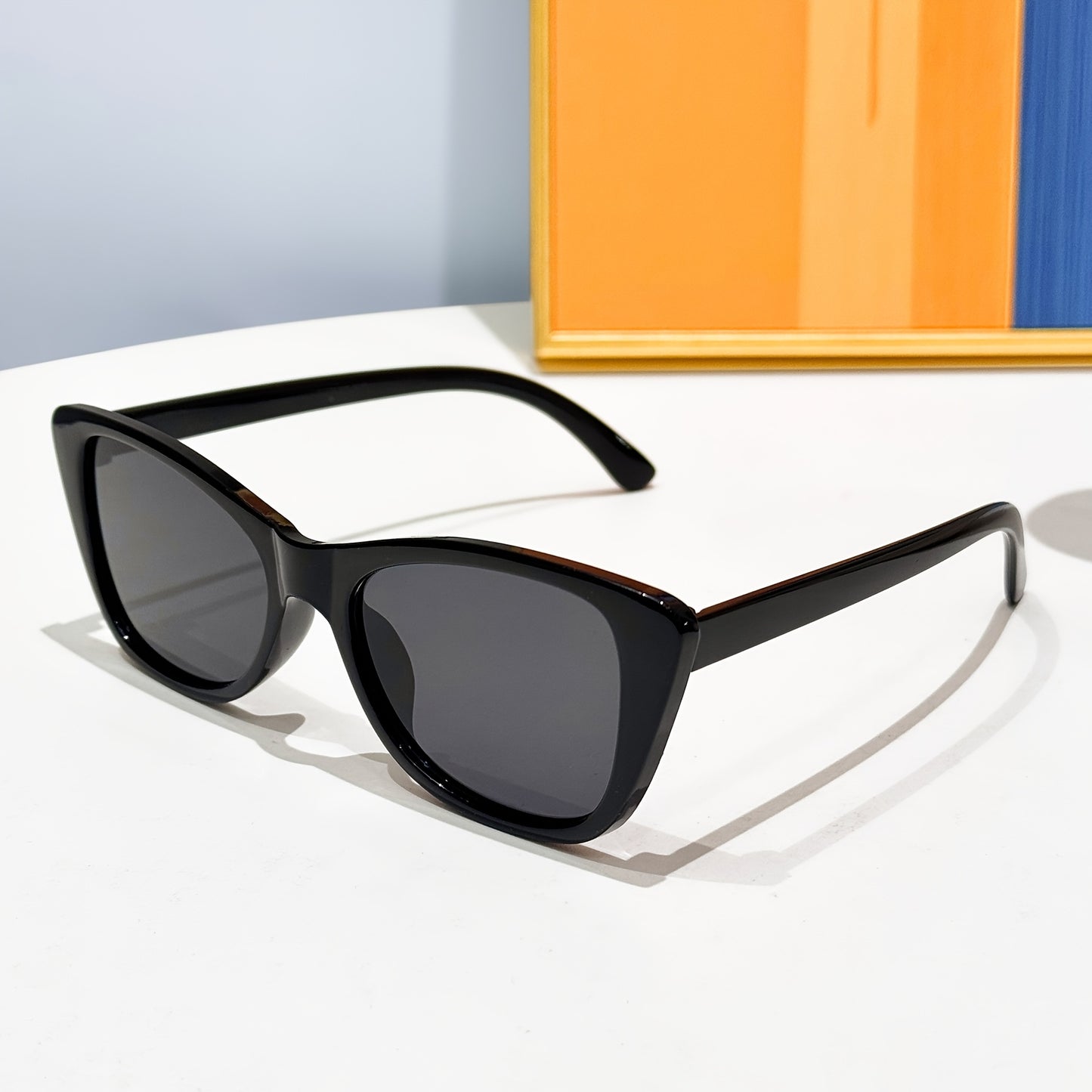 Vintage Cat-Eye Sunglasses for Women with UV400 Protection