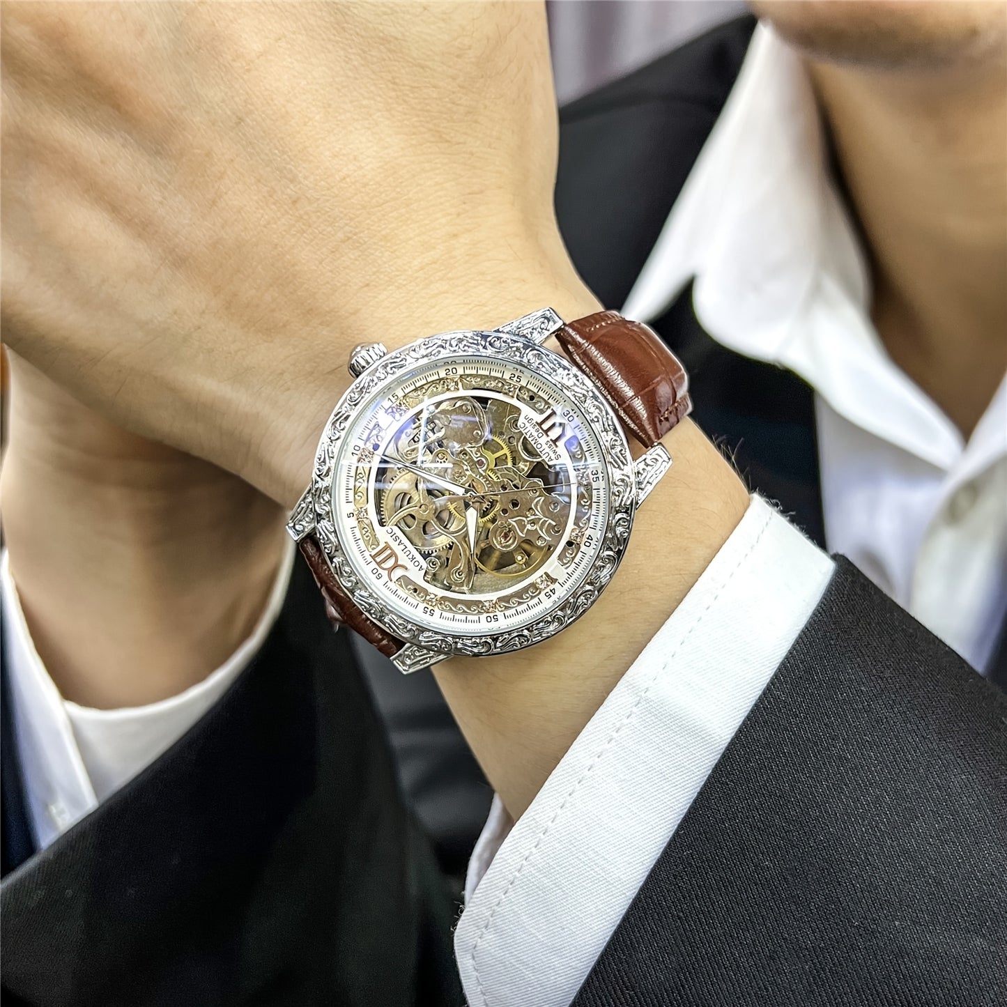 Vintage Hollow Carved Automatic Mechanical Men'S Watch, Fashionable Luxury Men'S Watch, High-end Thickened Mechanical Style Hip-Hop Party Wristwatch, Without Battery