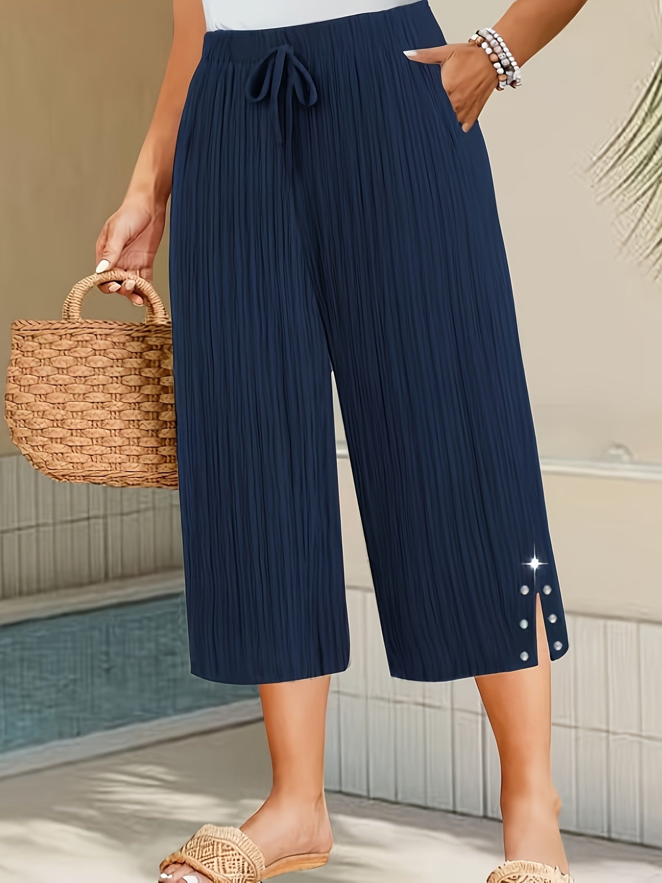 Women’s Wide-Leg Capri Pants with High Waist and Side Buttons